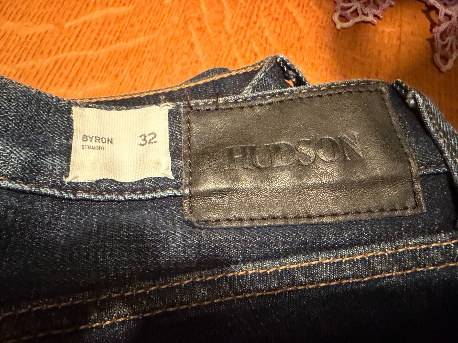 HUDSON BYRON STRAIGHT CUT DARK WASH STRETCH JEANS 32 X 30 VERY NICE!