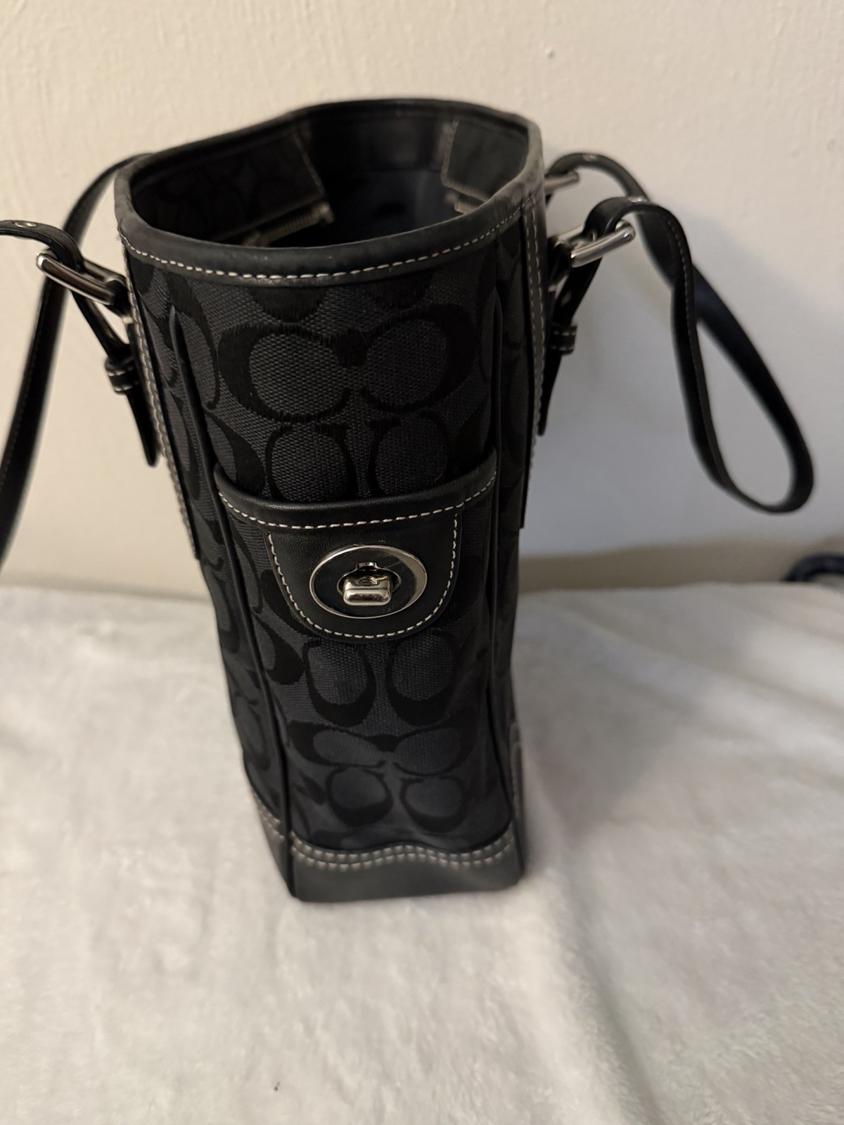 Coach Black Signature Zip Tote Shoulder Bag Silver Hardware Hang Tag Pockets