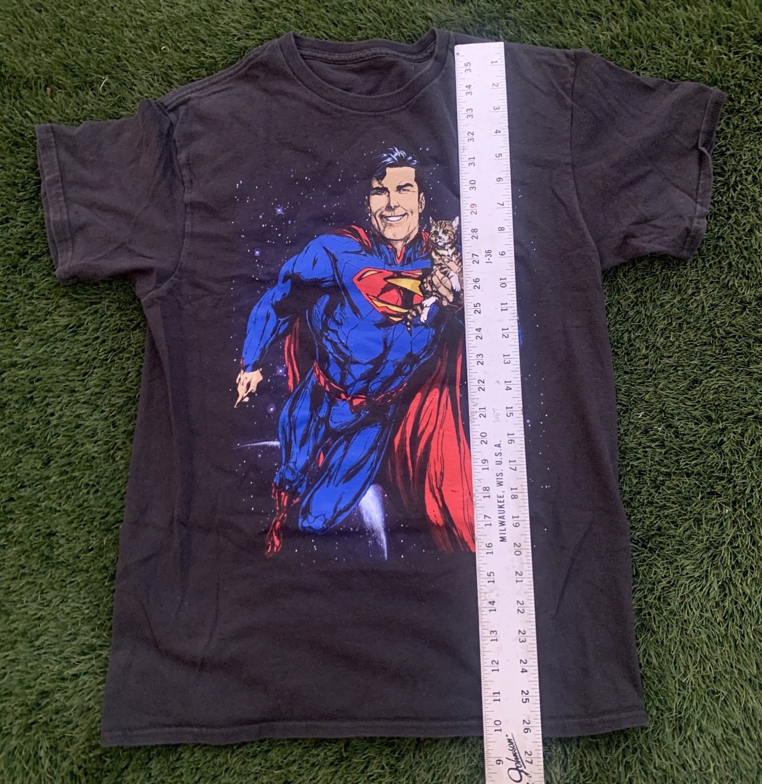 Superman Kitty Cat T-Shirt Size Medium Black Man of Steel Superhero DC Comics