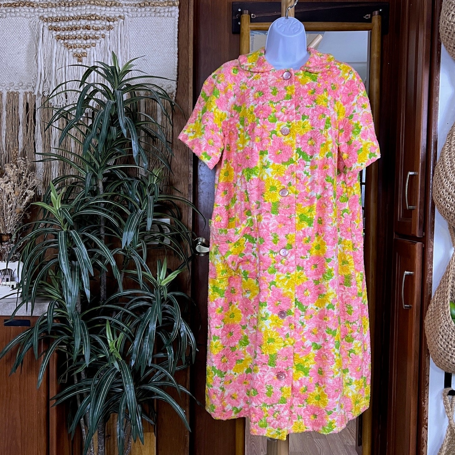 Vintage 60s 70s Terry Cloth House Dress Women L XL Pink Floral Button Front Robe