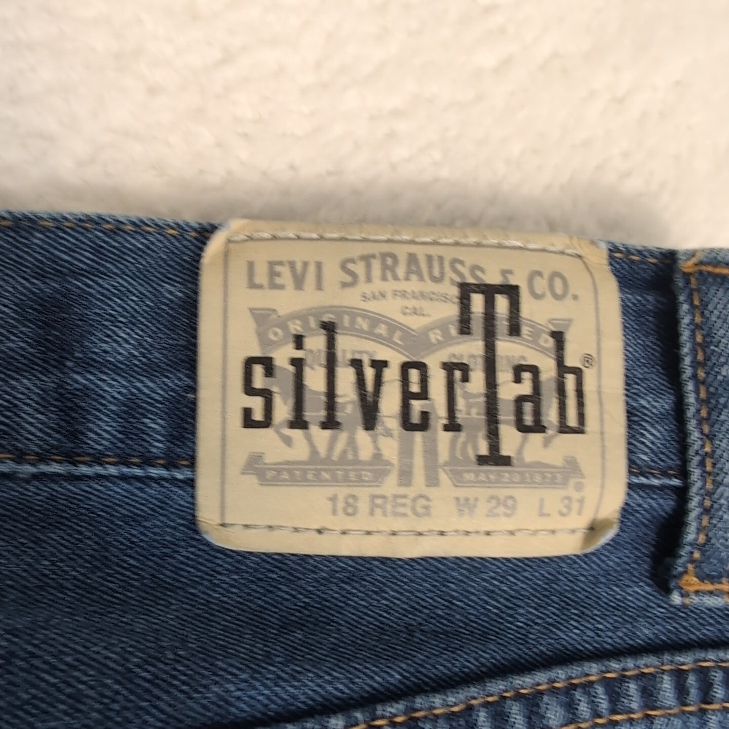 Levi’s Silvertab Jeans Womens 18 29×31(29″) Regular Blue Stay Loose Baggy Denim.