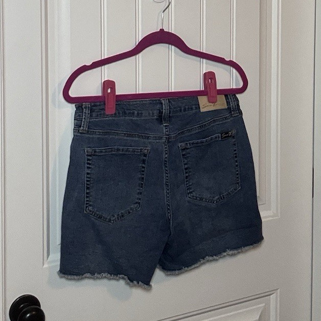 Women’s Blue Denim Cut Off Shorts Frayed Hem Pockets Solid Casual Seven 7