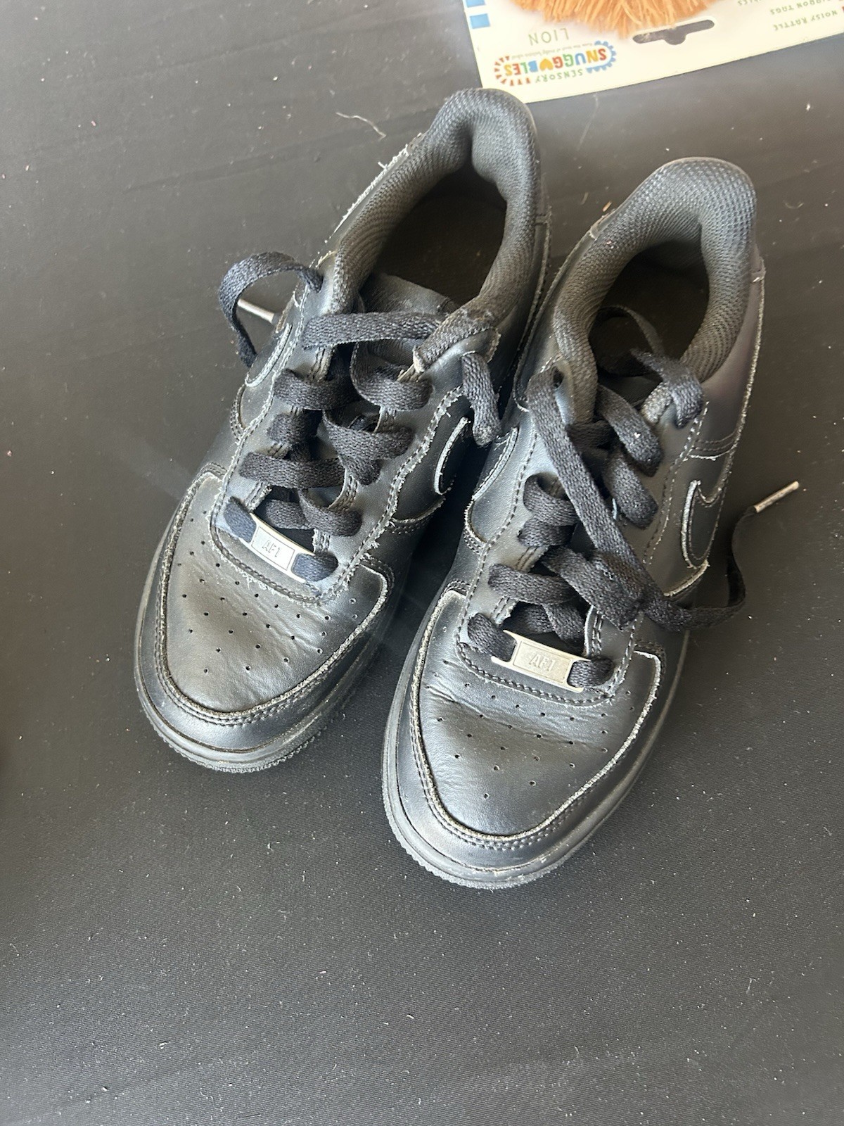 Size 3y – Nike Air Force 1 ’07 Low Triple Black