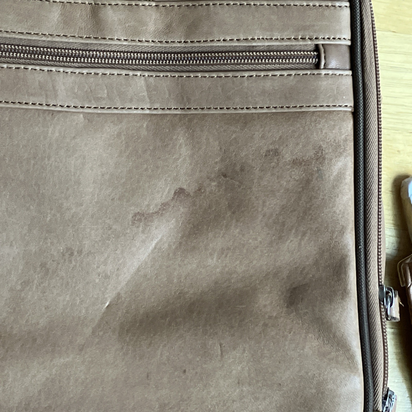 Wilsons Leather Laptop Messenger Bag With Strap 17″×13″×4″ Vintage Distressed