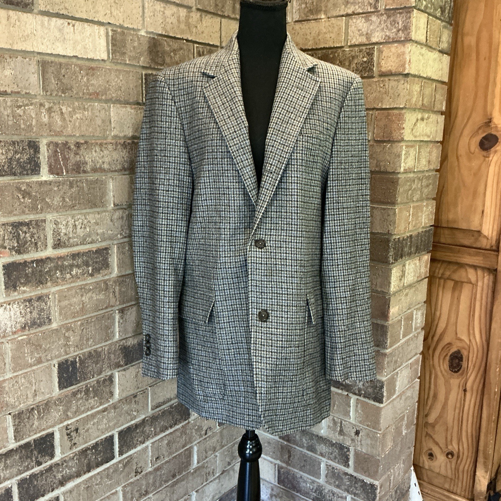 Brooks Brothers 100% Wool Houndstooth Blazer Sz 39R Italy Made Sport Coat #55E7