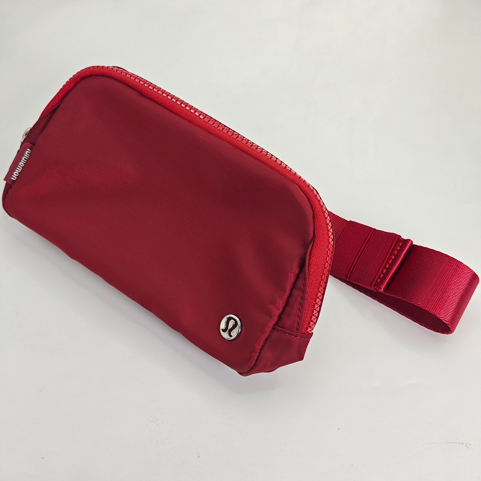 Lululemon Athletica Everywhere Belt Bag Red Crossbody Fanny Pack Adjustable Stra