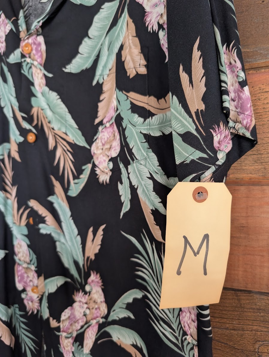 Late 70s Parrot Print Paradise Found Hawaiian Shirt – 100% Rayon – Sony Wardrobe