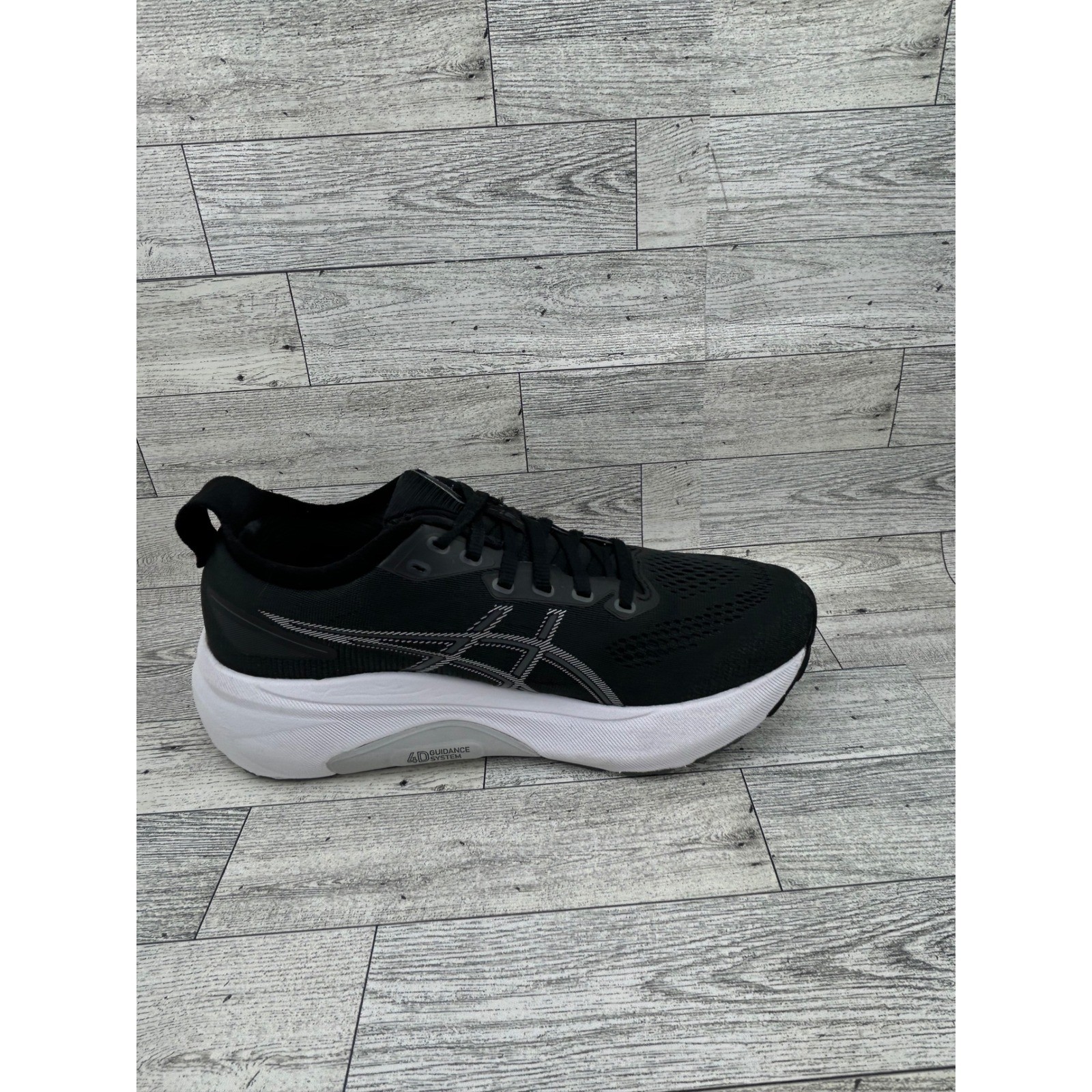 Asics Gel-Kayano 31 Black Graphite Grey Running Shoes 1012B670 Women Size 8