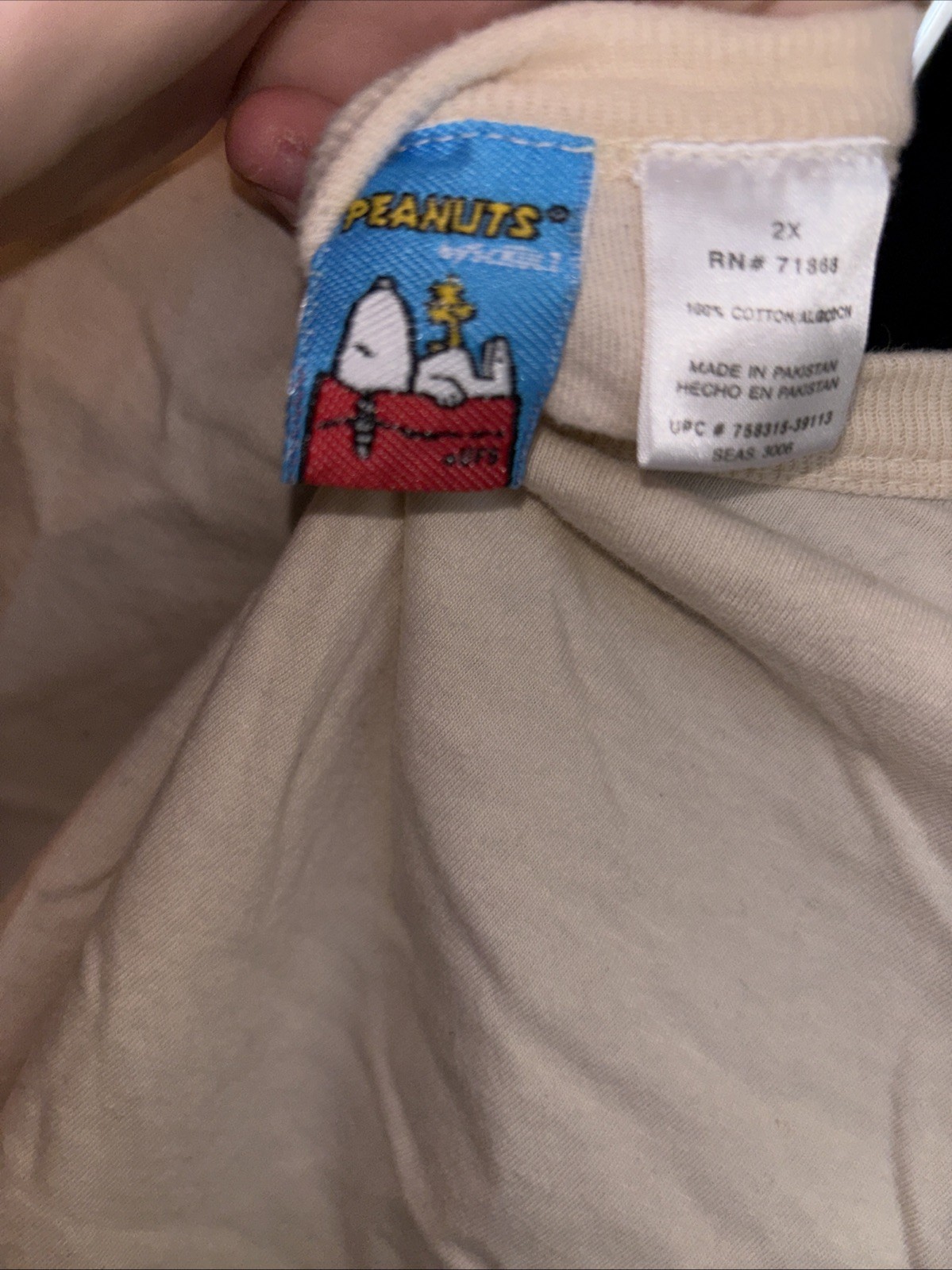 Peanuts Tshirt Size 2XL PRE OWNED IN GREAT CONDITION *Check Description*