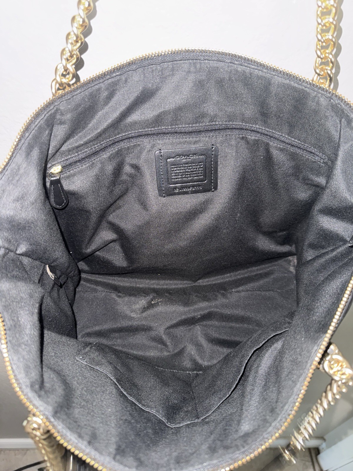 Authentic Coach Ava Chain Tote Black CLEAN