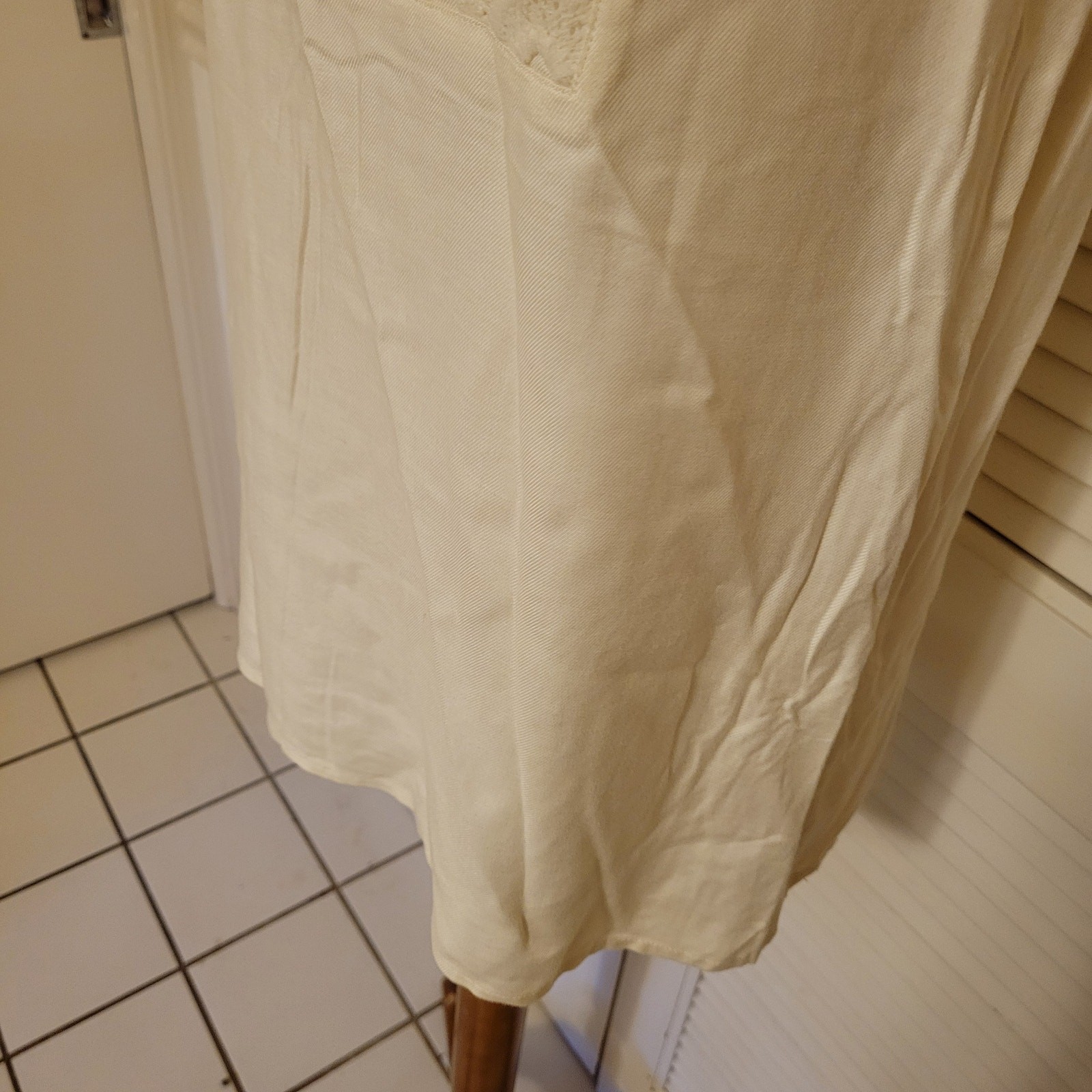 Embroidered Lace Yoke Cream Sleeveless Blouse Kensie Medium Boho Top