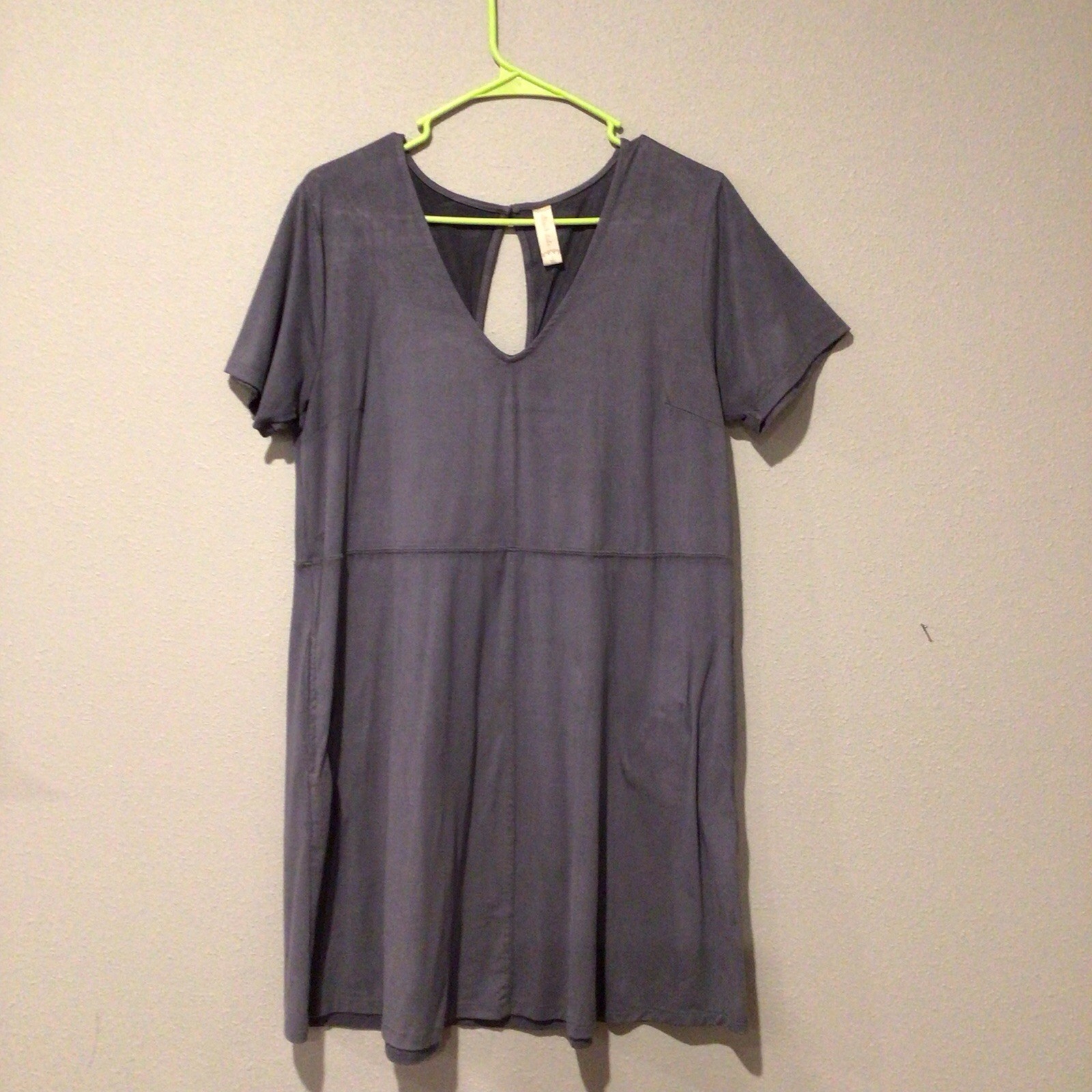 Altar’d State Blue Solid V-Neck Velour T-Shirt Dress Short Sleeve Pockets Knee L