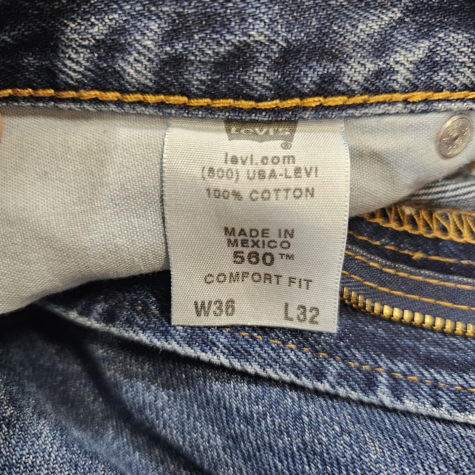 Vintage Levi’s 560 Jeans Mens 36×33 Comfort Fit Loose Tapered Dark Stonewash Y2K
