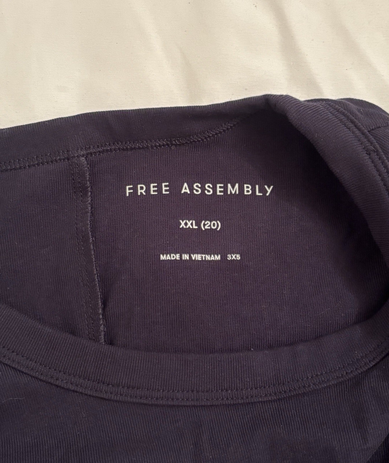 Free Assembly Women’s Navy Blue Solid Crew Neck Short Sleeve T-Shirt, XXL