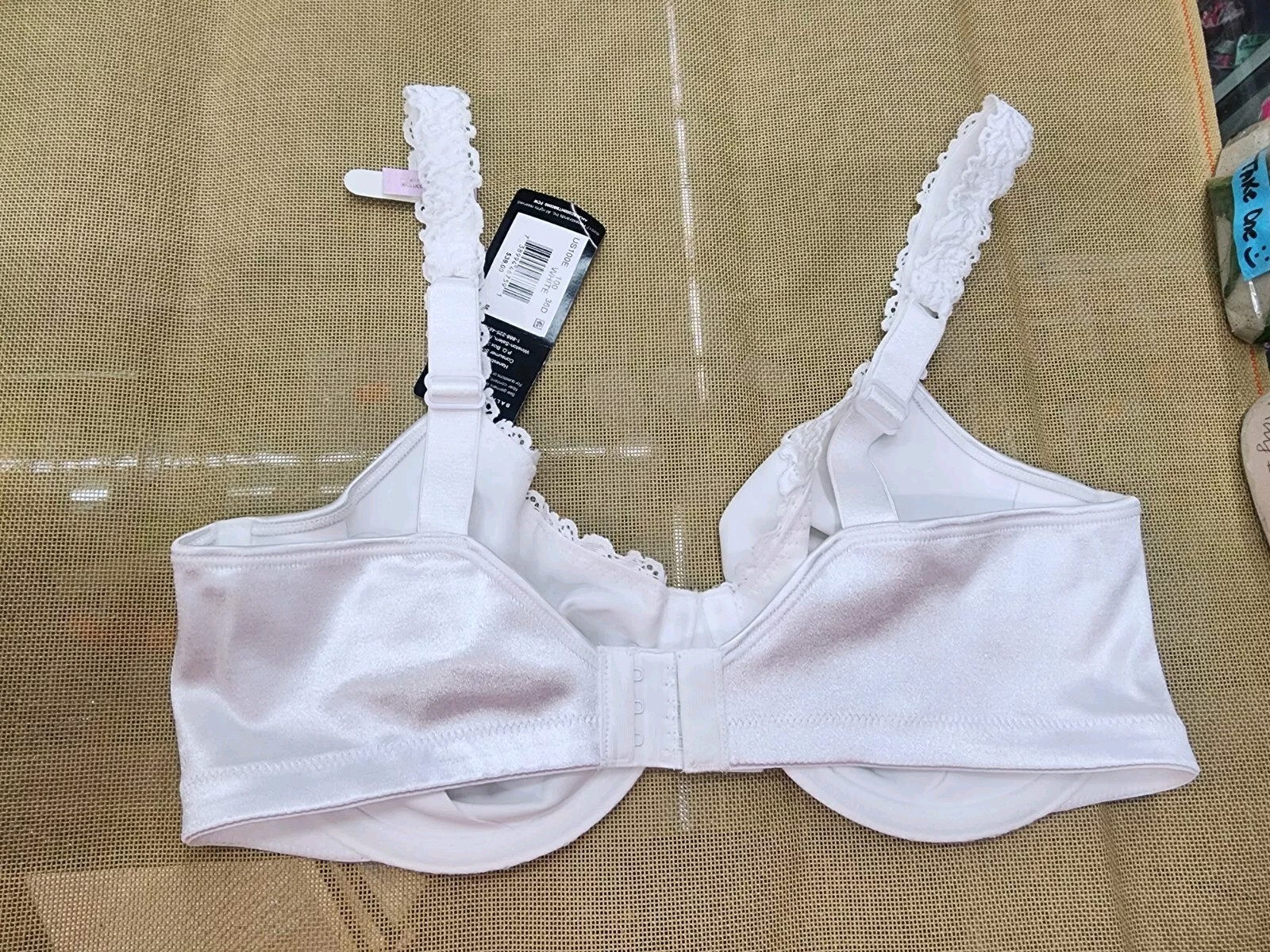 Bali Smoothing Underwire Bra 36D NEW! 1pc