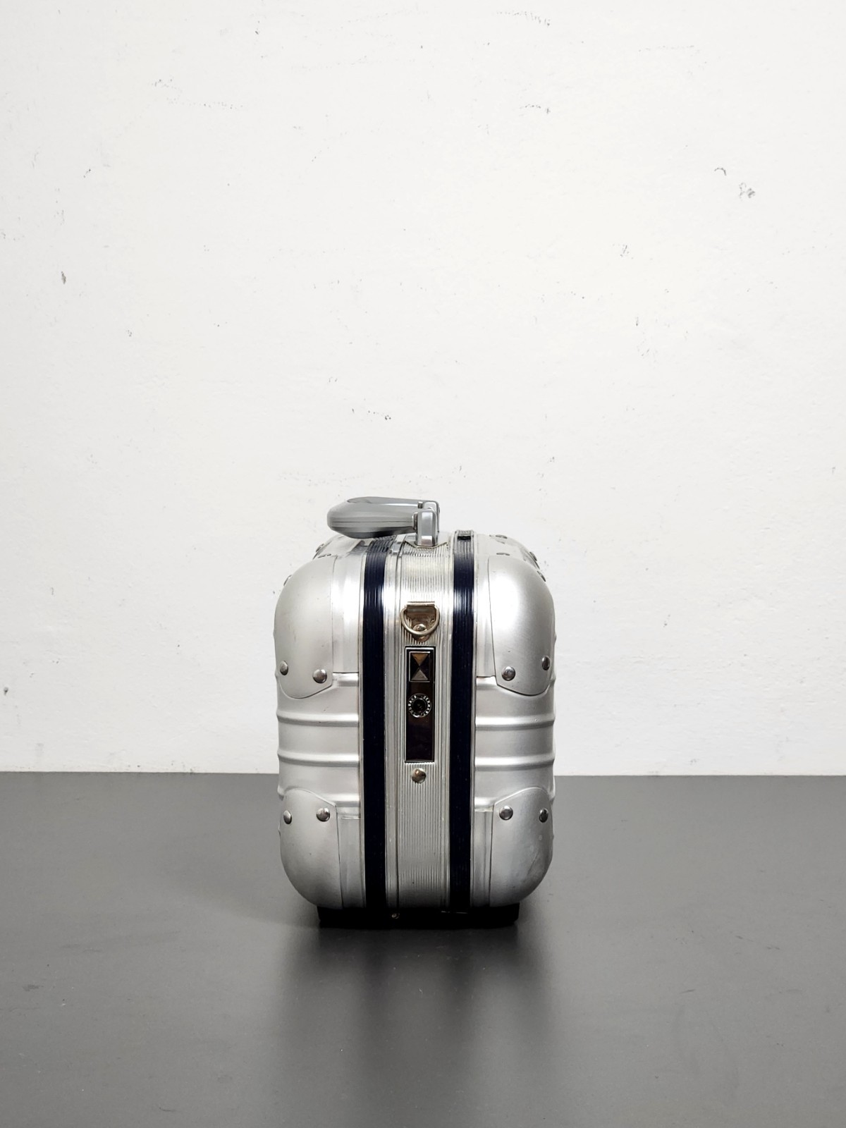 Genuine RIMOWA Silver Integral PICCOLO Mini Case/Handbag – (pre-LVMH) FULL SET!