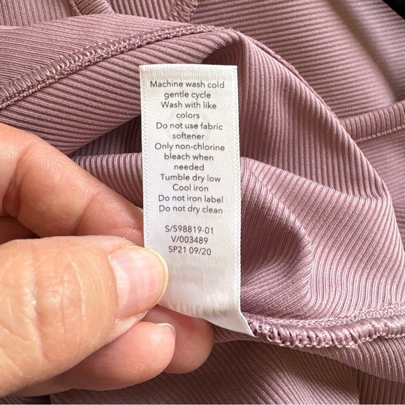 Athleta Flora Mauve Sleeveless Bayview Tee Ribbed Fabric Women’s Size Small