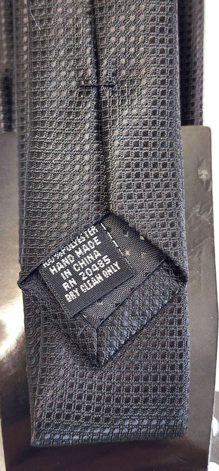 Jones New York Slim Dress Tie Black Grid Pattern Handmade 3″ x 57″