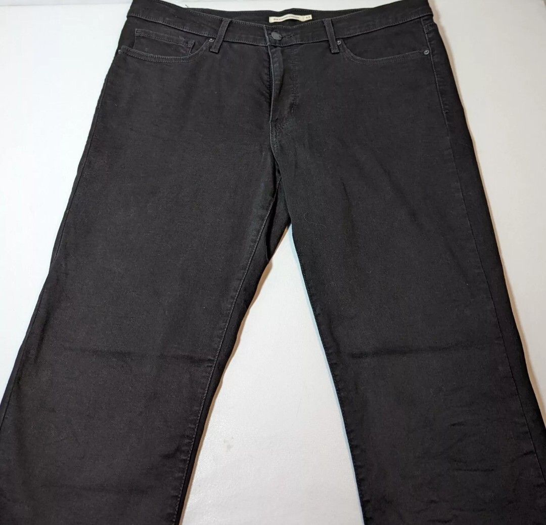 Levis 314 BlackJeans Womens 33 x 32 Shaping Straight Blackout Biker Denim