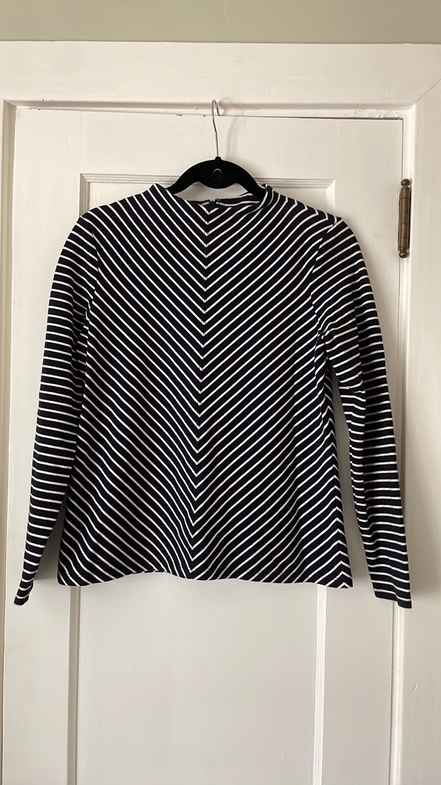 Women’s Talbots Navy And White Long Sleeve Shirt Size Medium Chevron Nautical
