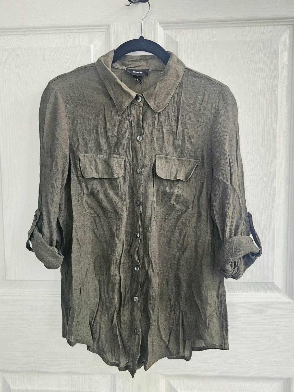 B Wear Women’s Army Green Button Up Shirt Medium