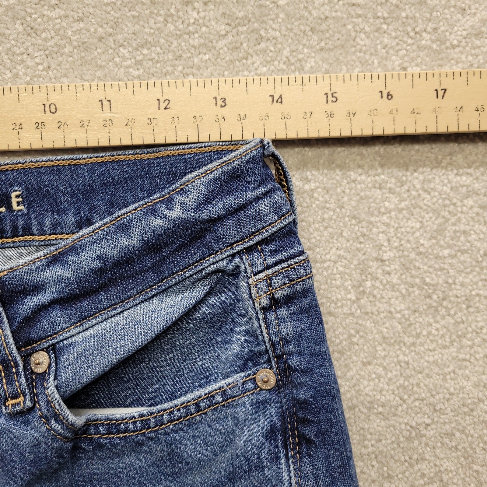 American Eagle Strigid Straight Leg Jeans Women’s Size 4 Short Blue Denim