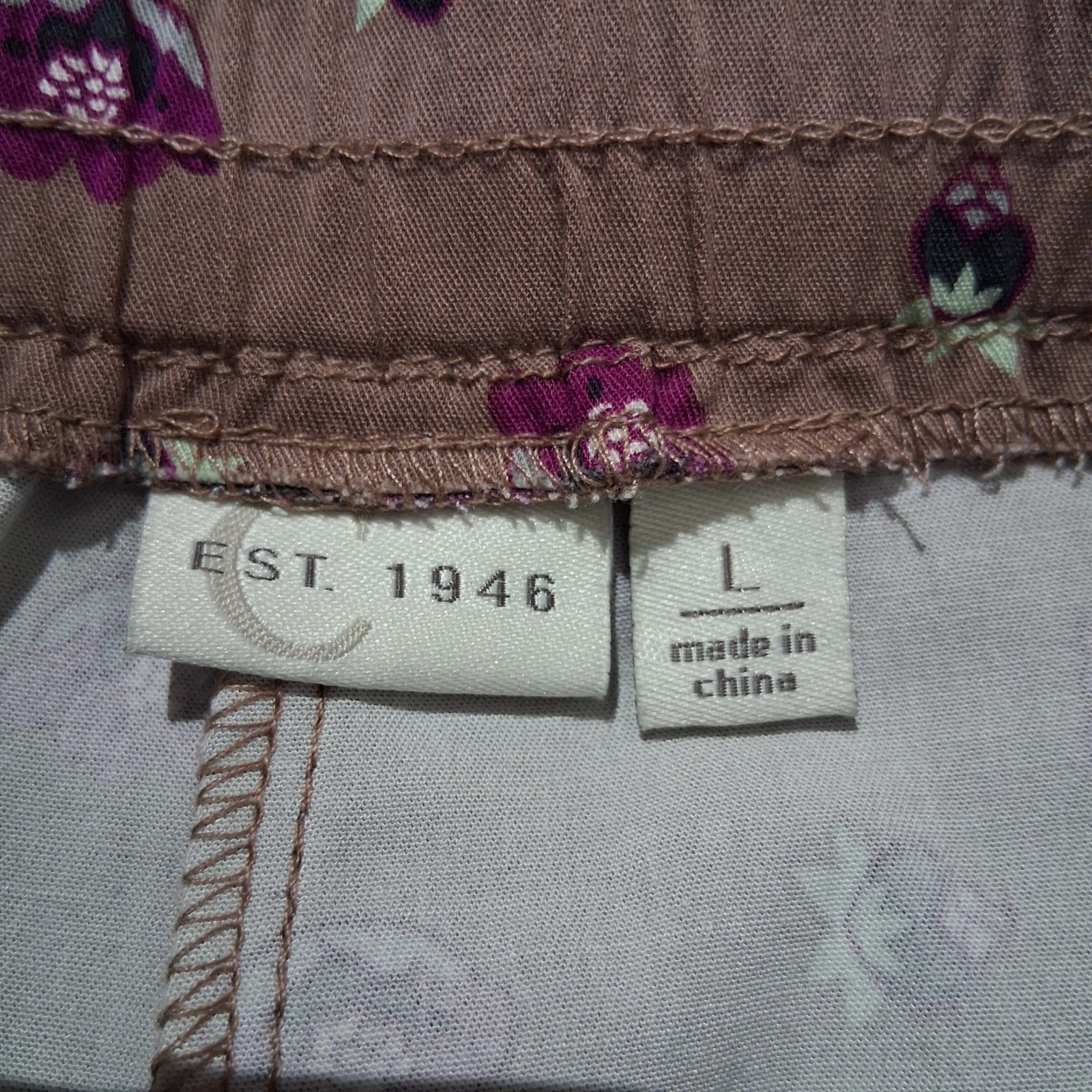EST. 1946 Women’s Pedal Pusher Pants Brown/Purple/Green Floral Regular L