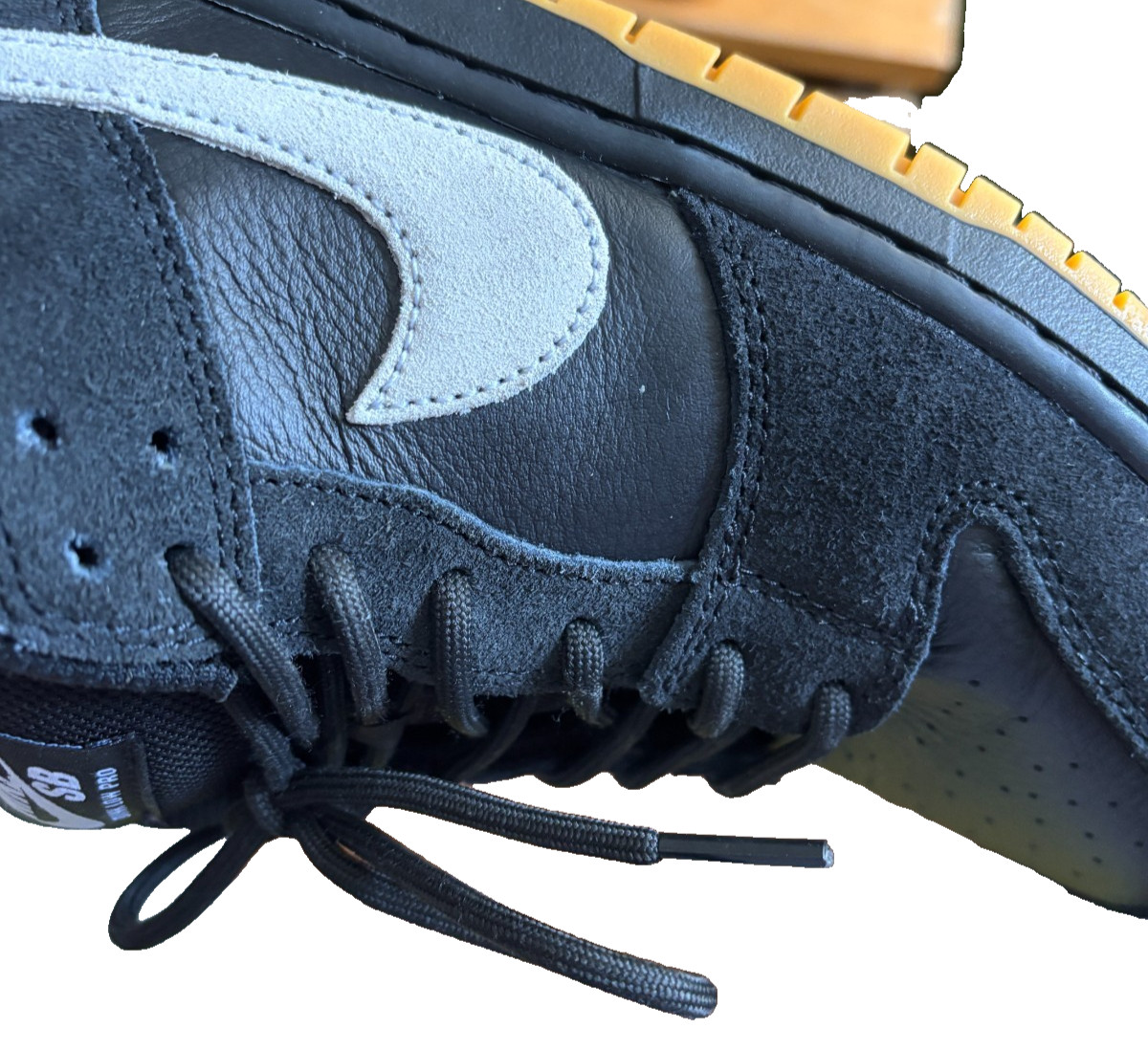 Nike SB Dunk Low Pro Black/White-Black Gum Men’s Size 10.5