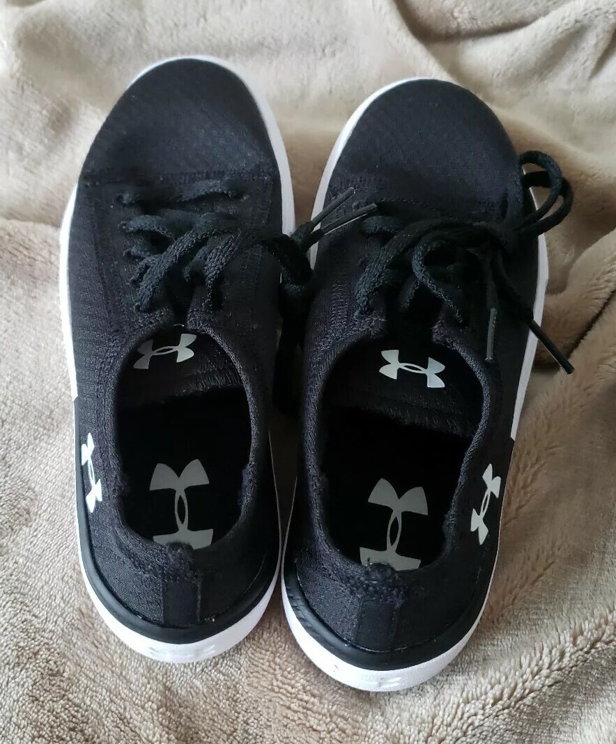 Girls Black & White Under Armour Kickit 2 Low LTW Walking School Shoes, 12.5K US