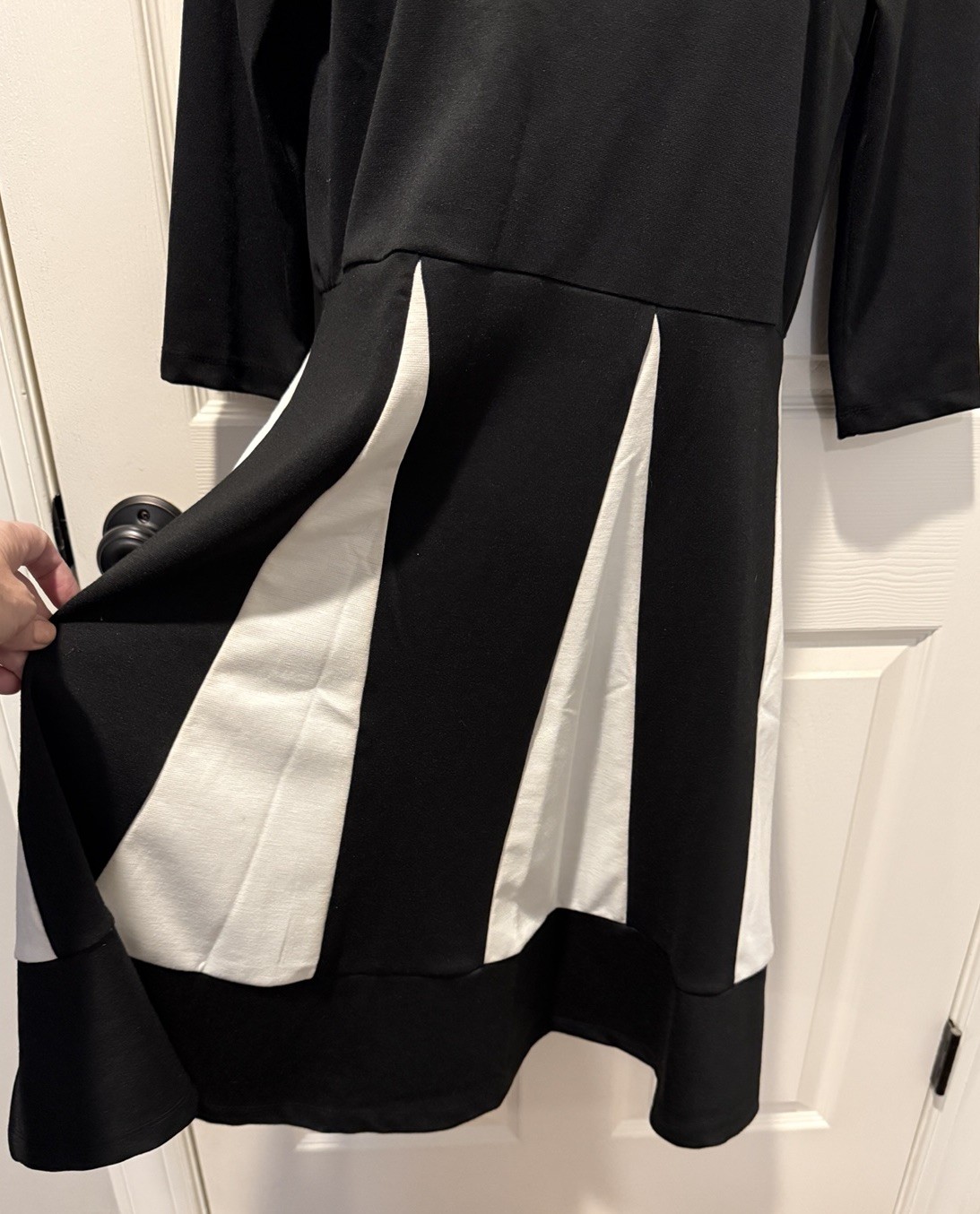 Look Lak Dress, 14, Black And White, NWT, 3/4 Sleeve