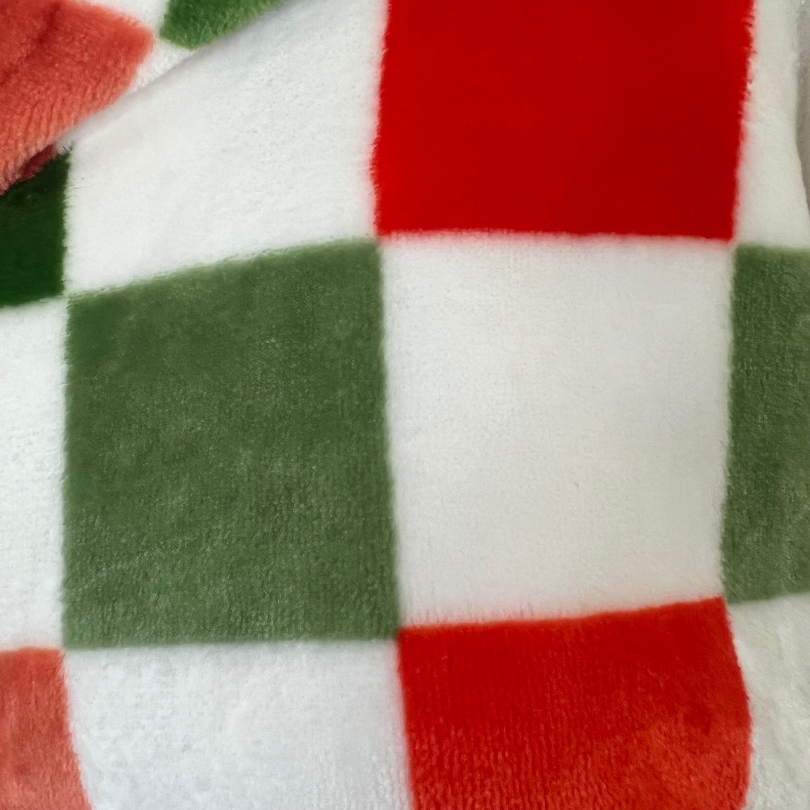 Throwzy Hoodie One Size Junior Petite Wearable Blanket Red Green Checkered NEW