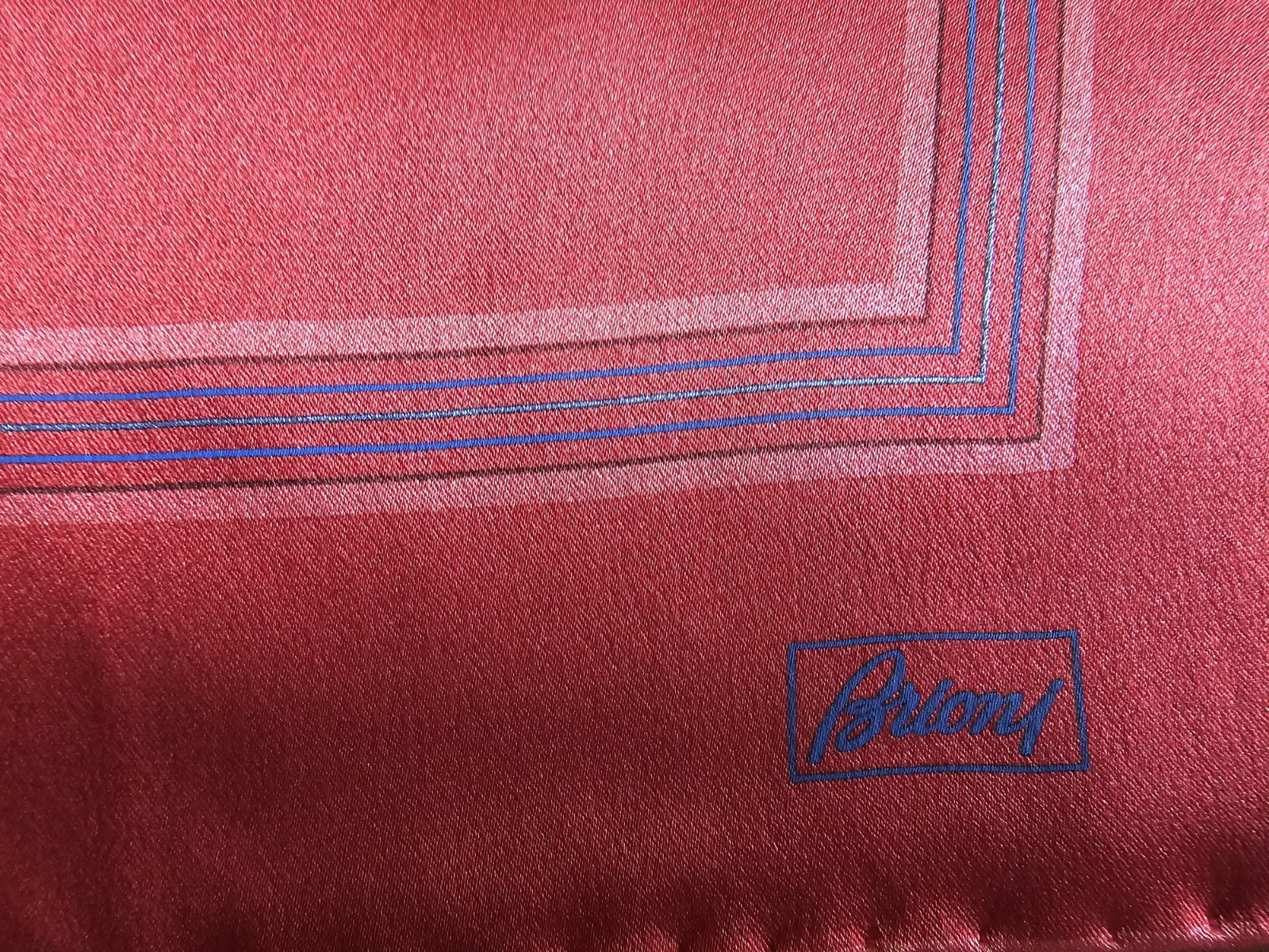 Brioni Silk Pocket Square Burgundy Blue Geometric Medallion Made in Italy Luxury