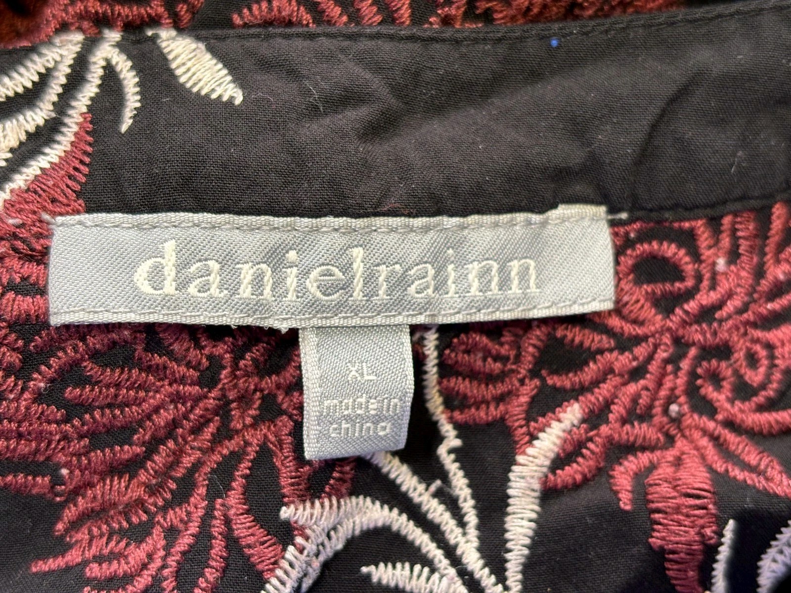 Daniel Rainn Embroidered Boho Artsy Tie Neck Black Multicolored Top Womens Sz XL