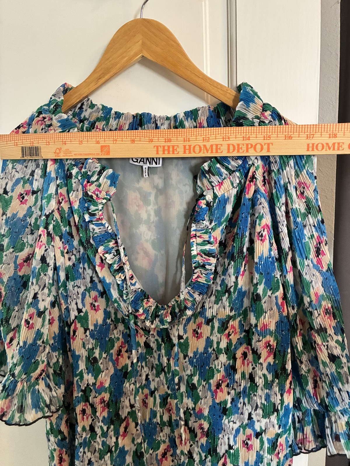 NWT Ganni Women’s Blue Green Multi Floral Pleated Georgette Top Blouse 40 US 8