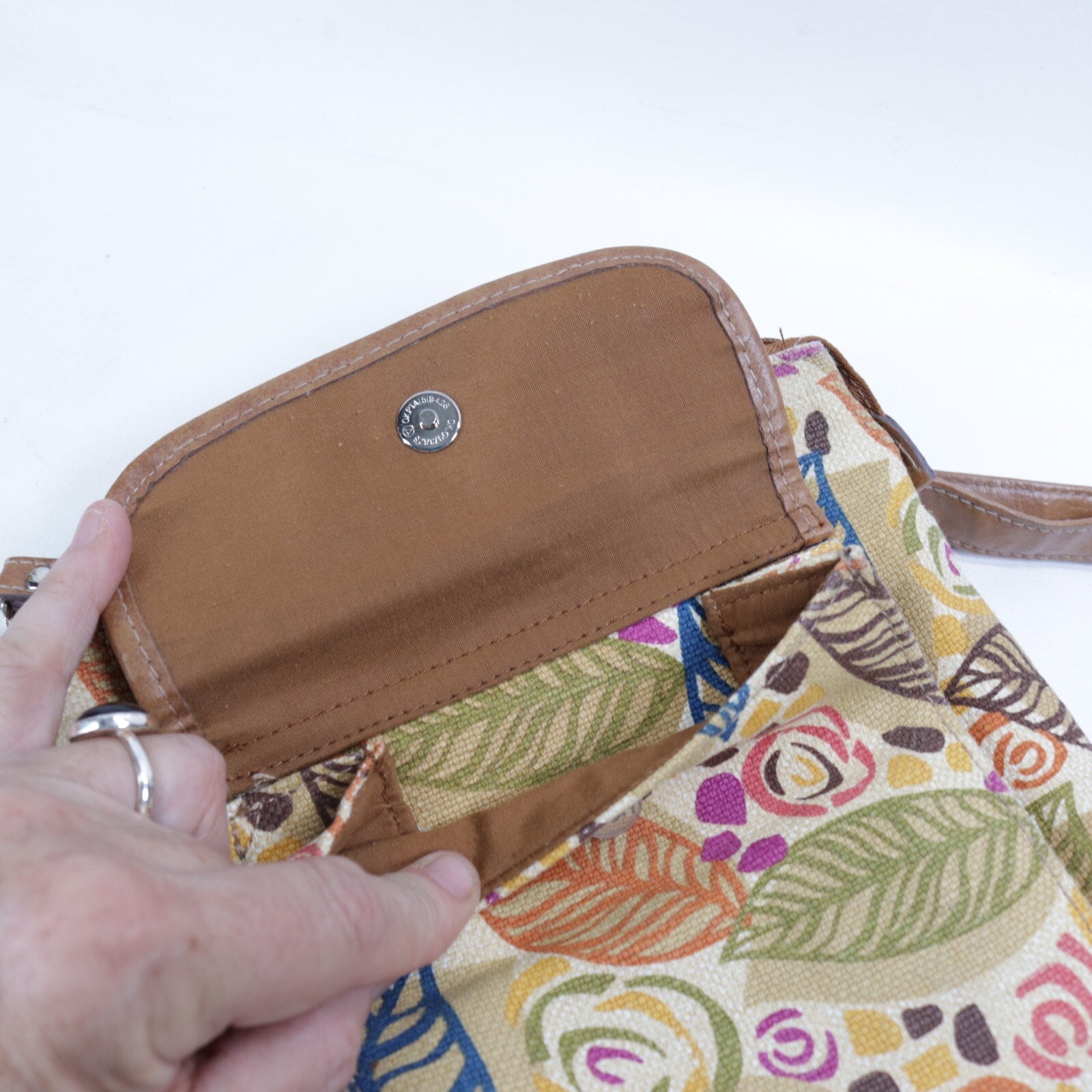 Relic Crossbody Handbag S Multicolor Floral Canvas Nylon Organizer Pockets Cards