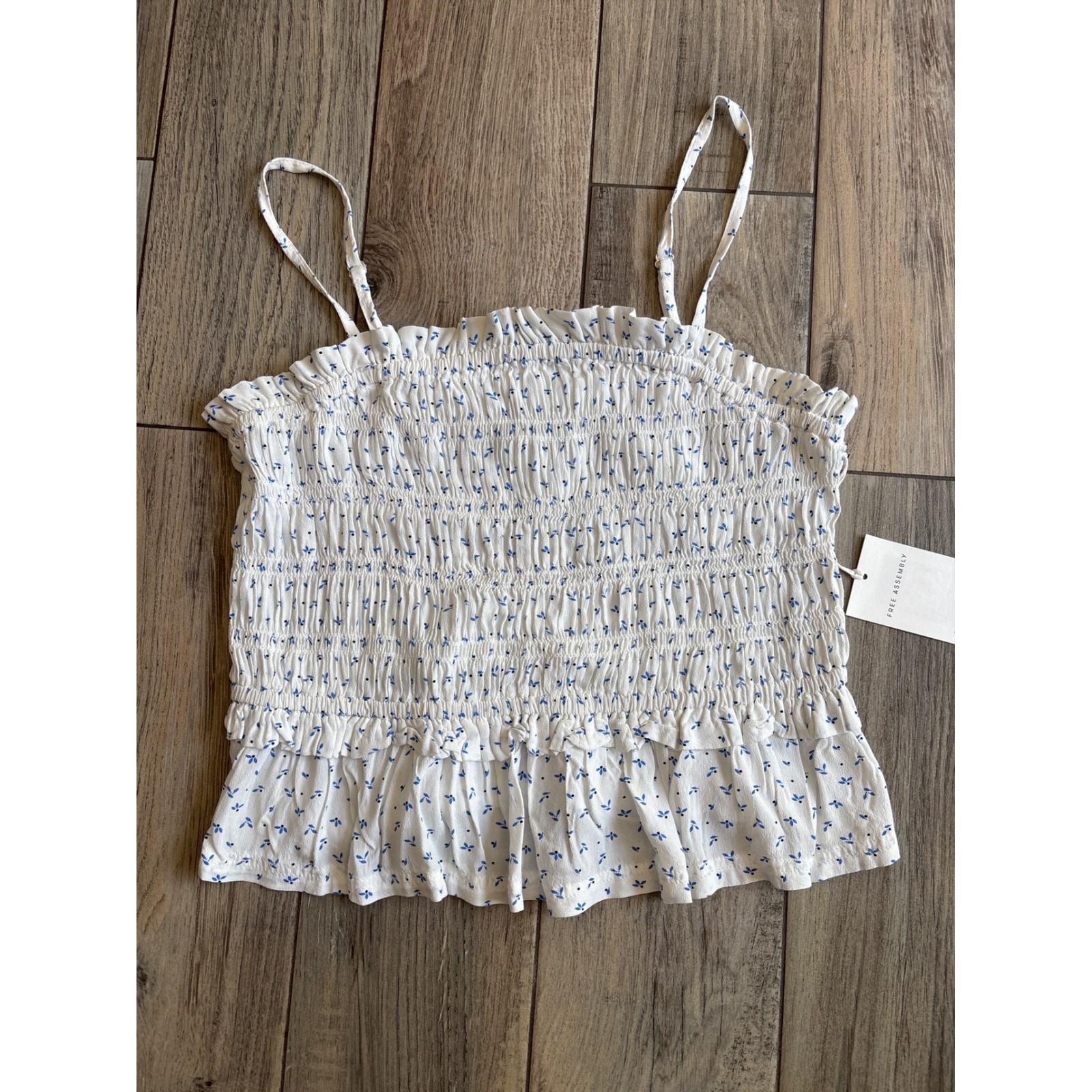Free Assembly Smocked Cami Top Womens M White Blue Floral NWT Ruffle Peplum
