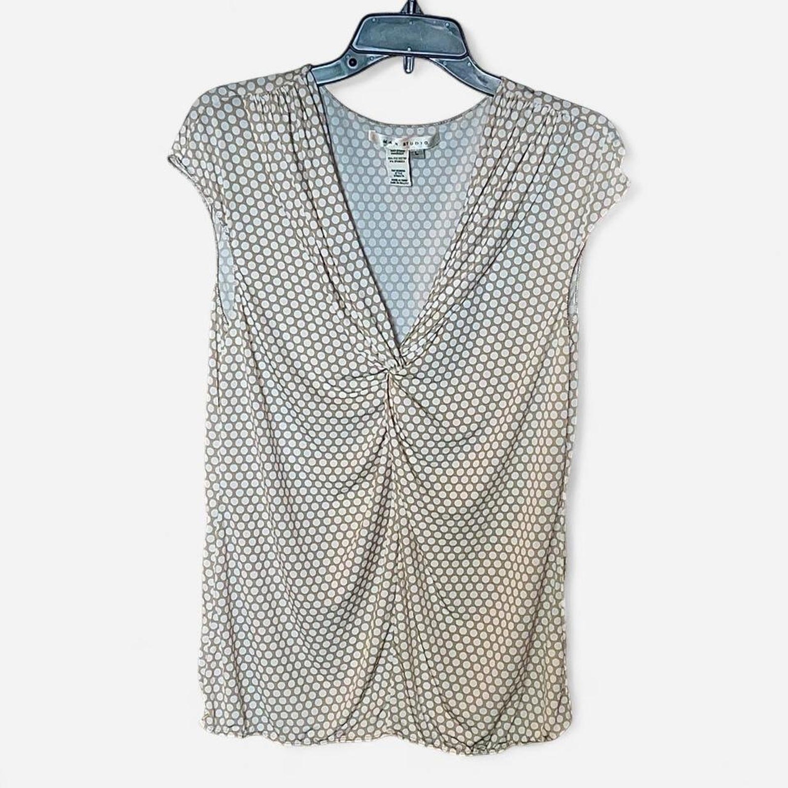 Max Studio Beige White Polka Dot V-Neck Cap Sleeve Babydoll Top – Size L