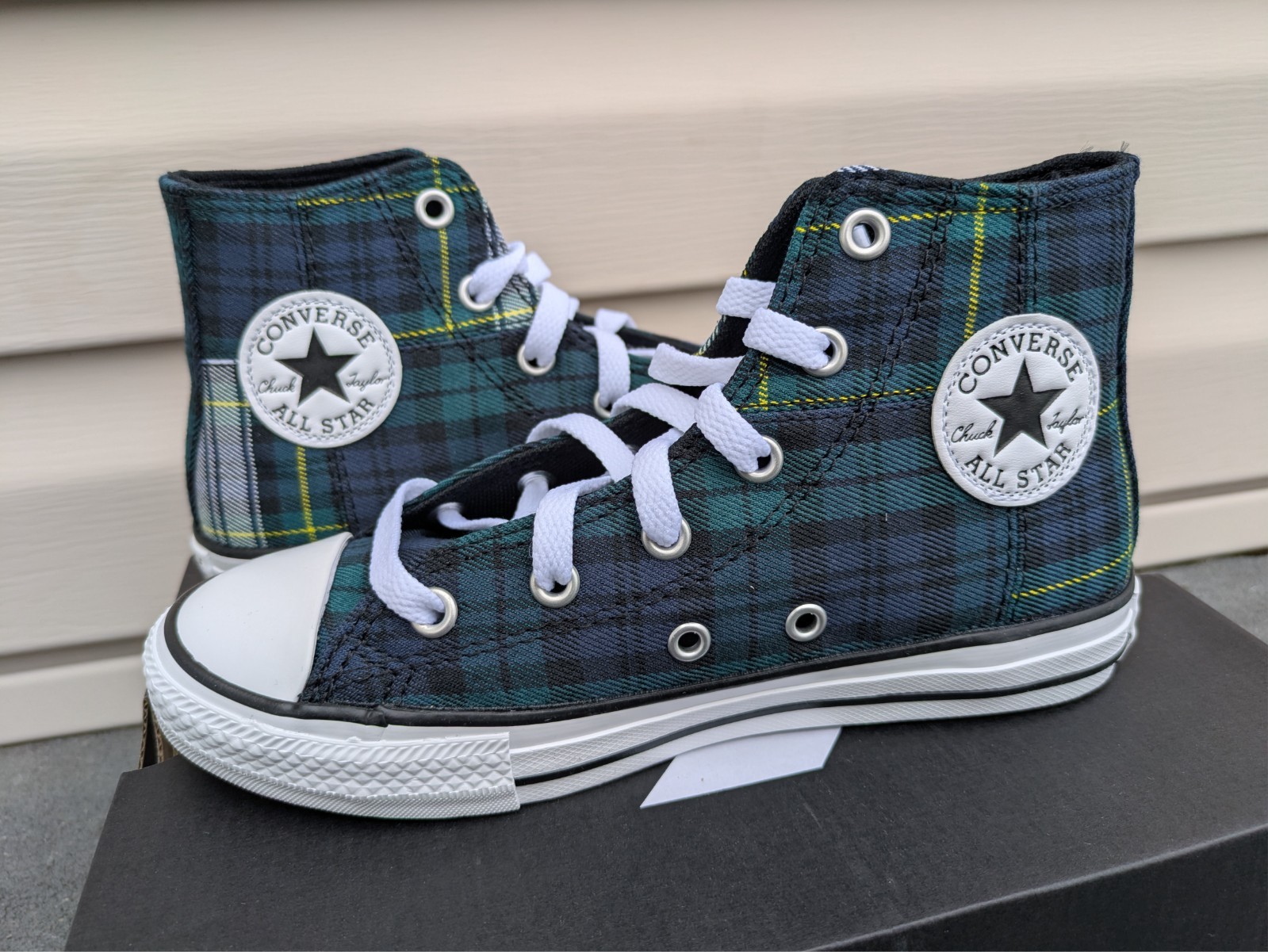 Converse Chuck Taylor All Star Hi Top Green Tartan Plaid Sneakers sz 1 Y New