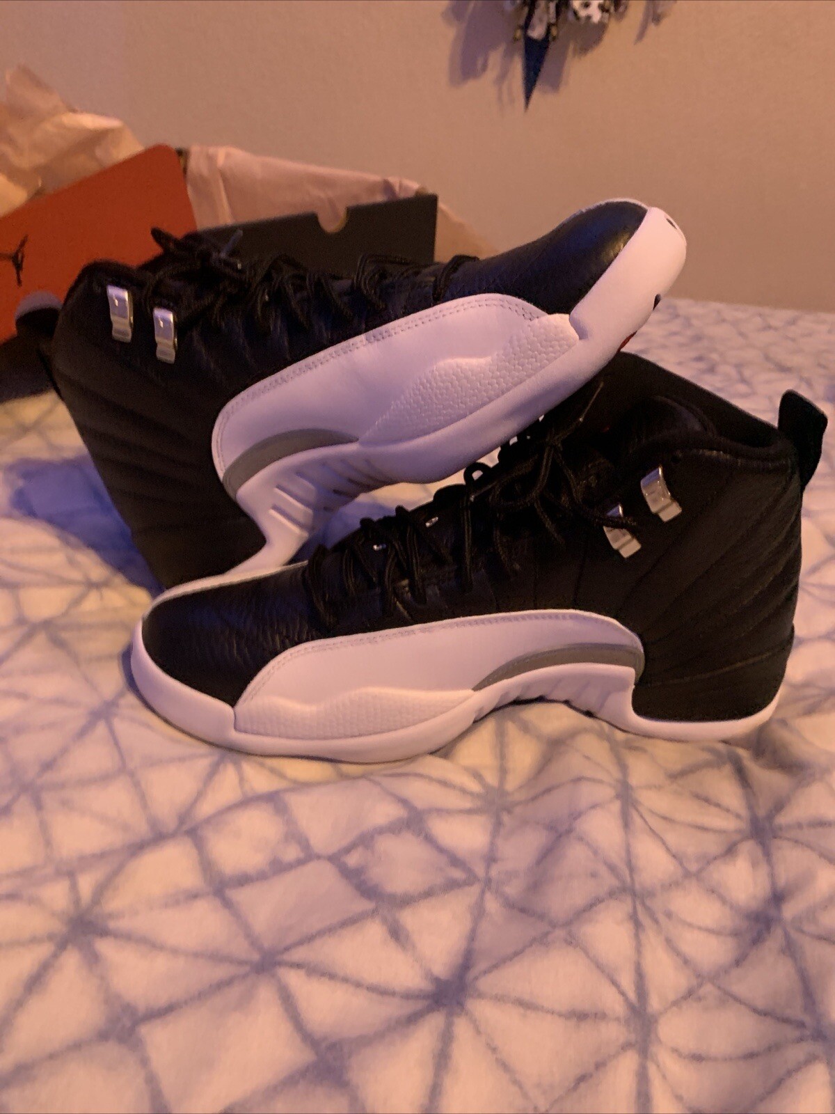 Size 10 – Jordan 12 Playoffs 2022