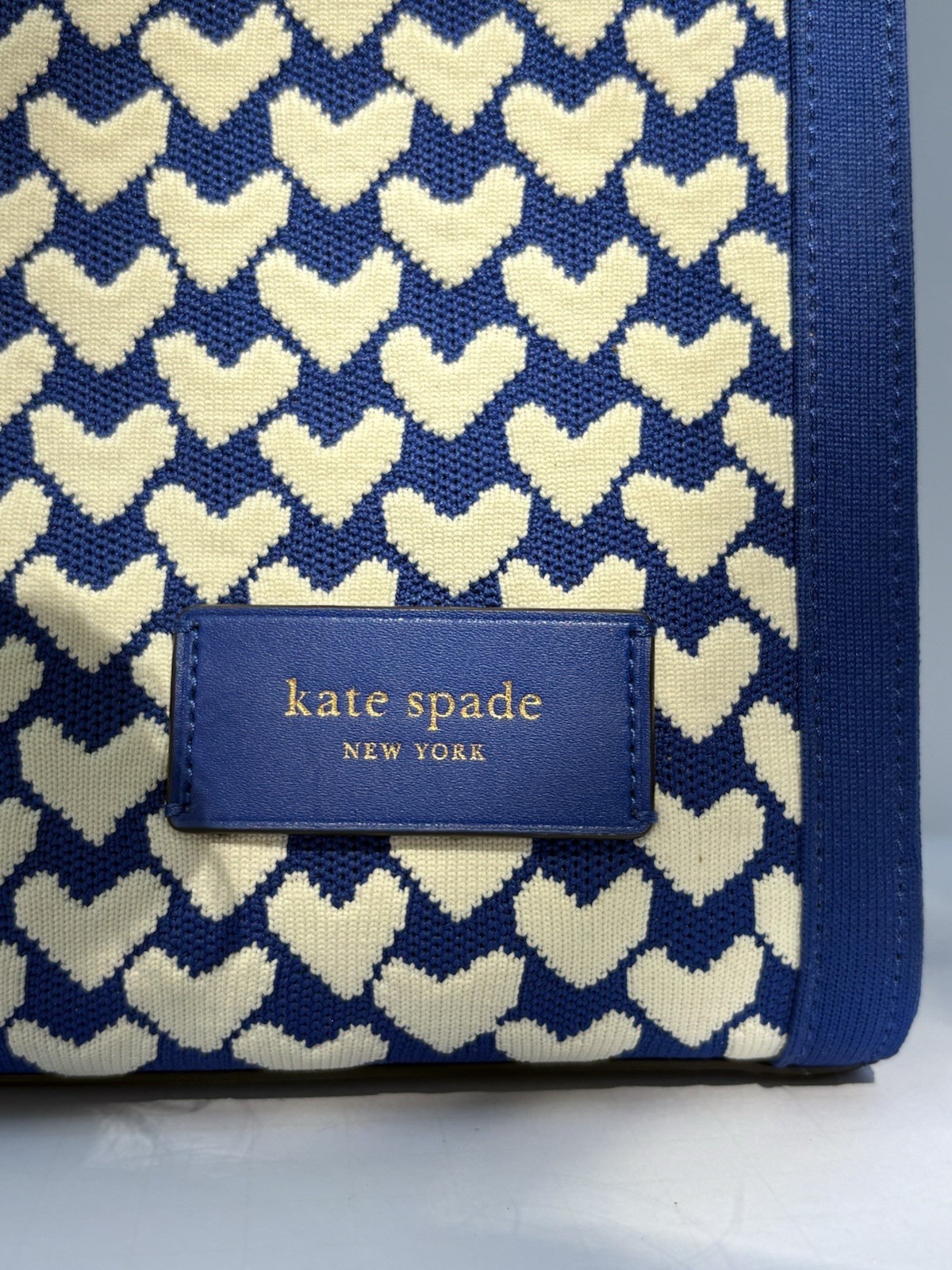 Rare Kate Spade Manhattan Modernist Hearts Jacquard leather Small Tote Crossbody