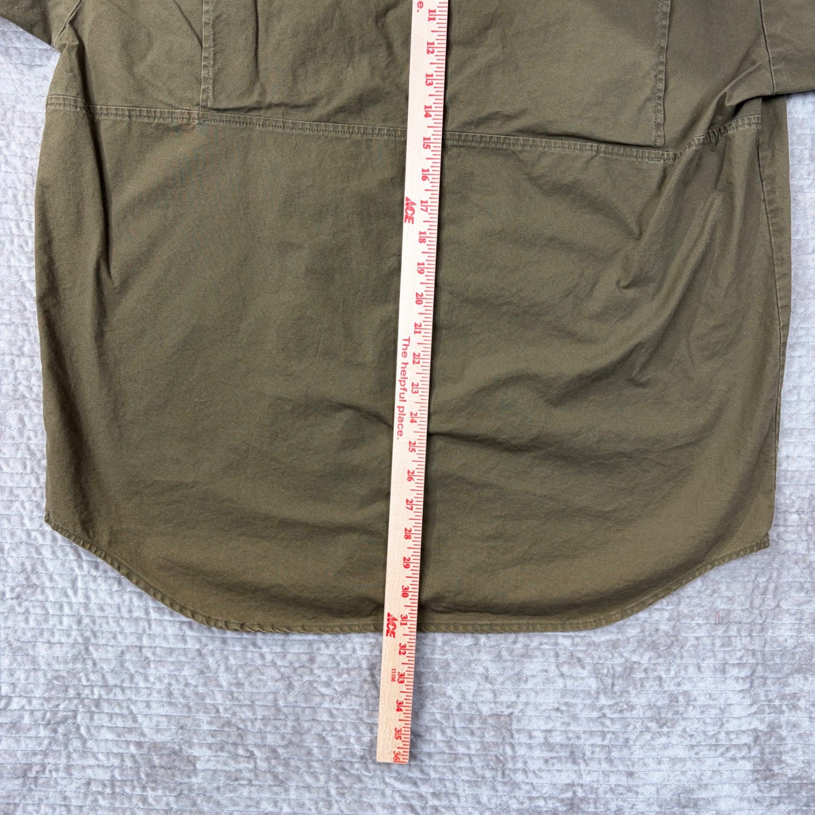 Columbia Sportswear Long Sleeve Button Up Shirt Deer Logo Khaki Men’s Size L