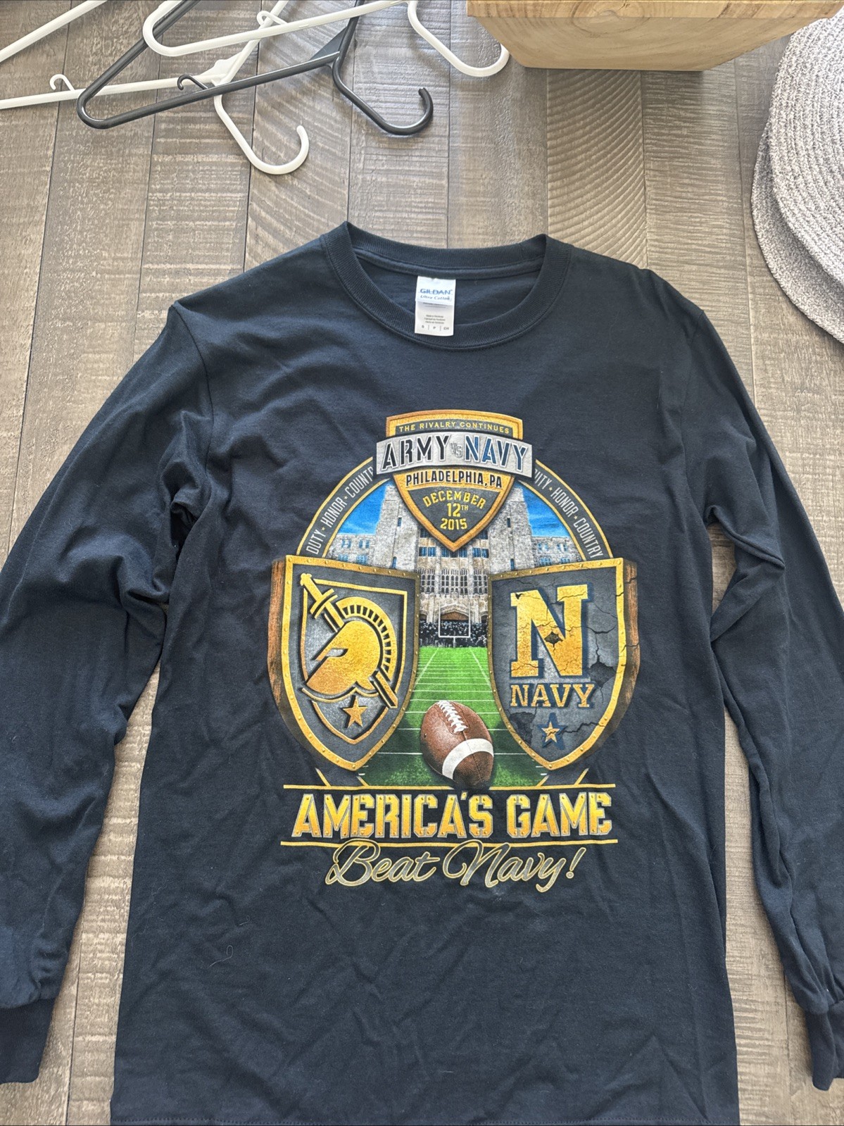 2015 Vintage Army Vs Navy Football Long Sleeve Tshirt Size Small