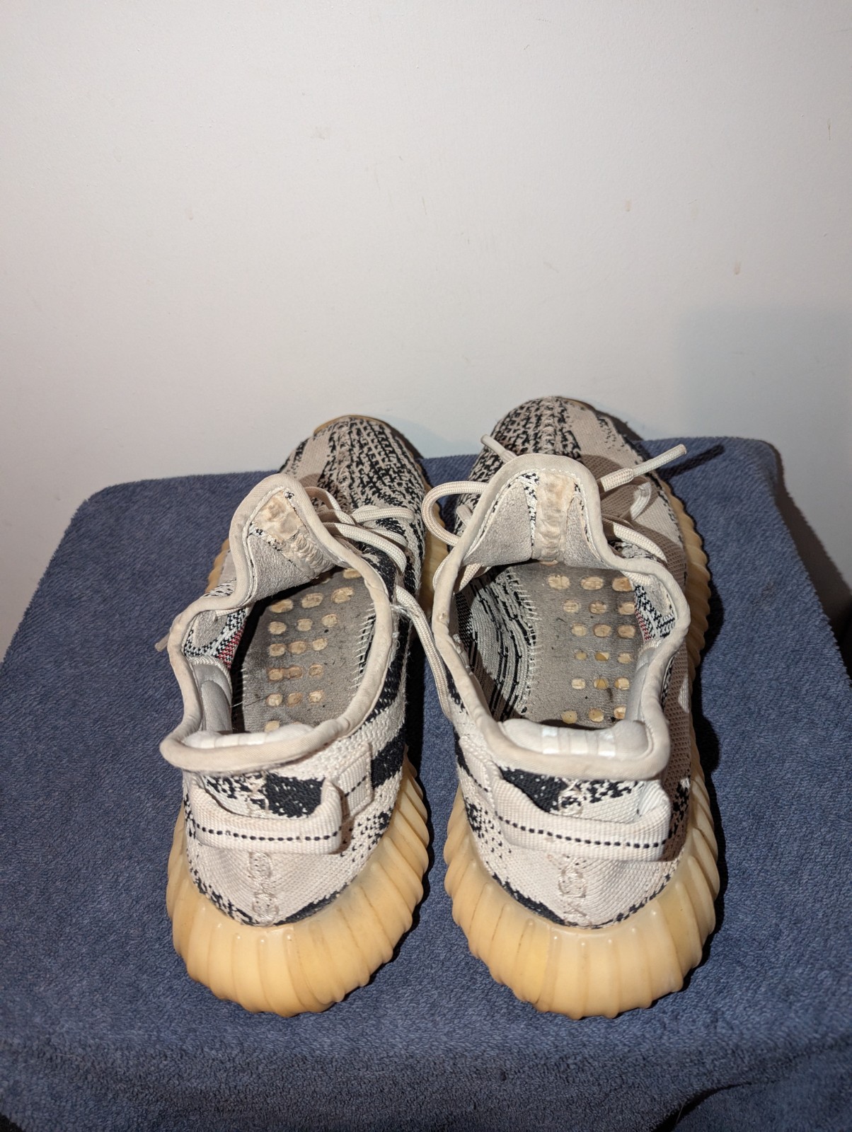Adidas Yeezy Boost 350 V2 Zebra Mens Size 10 CP9654 White Black Sneakers
