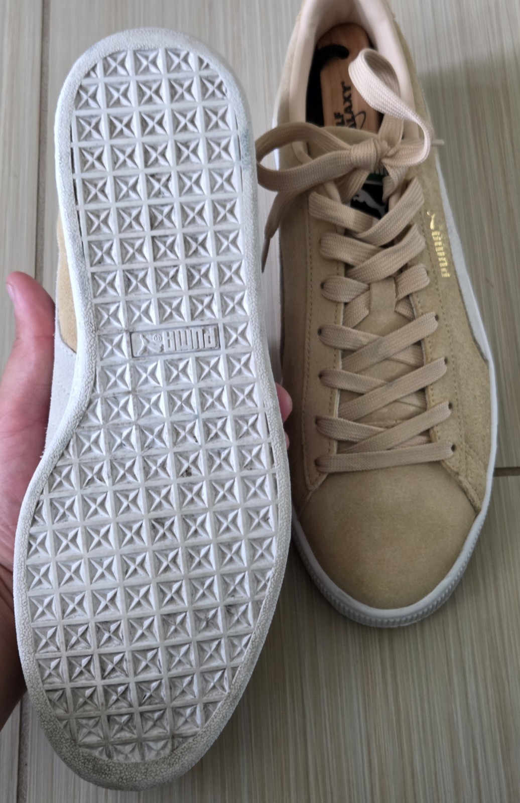 Size 10 Puma Suede Classic+ Beige Mens Lace-Up Athletic Sneakers 363242-08