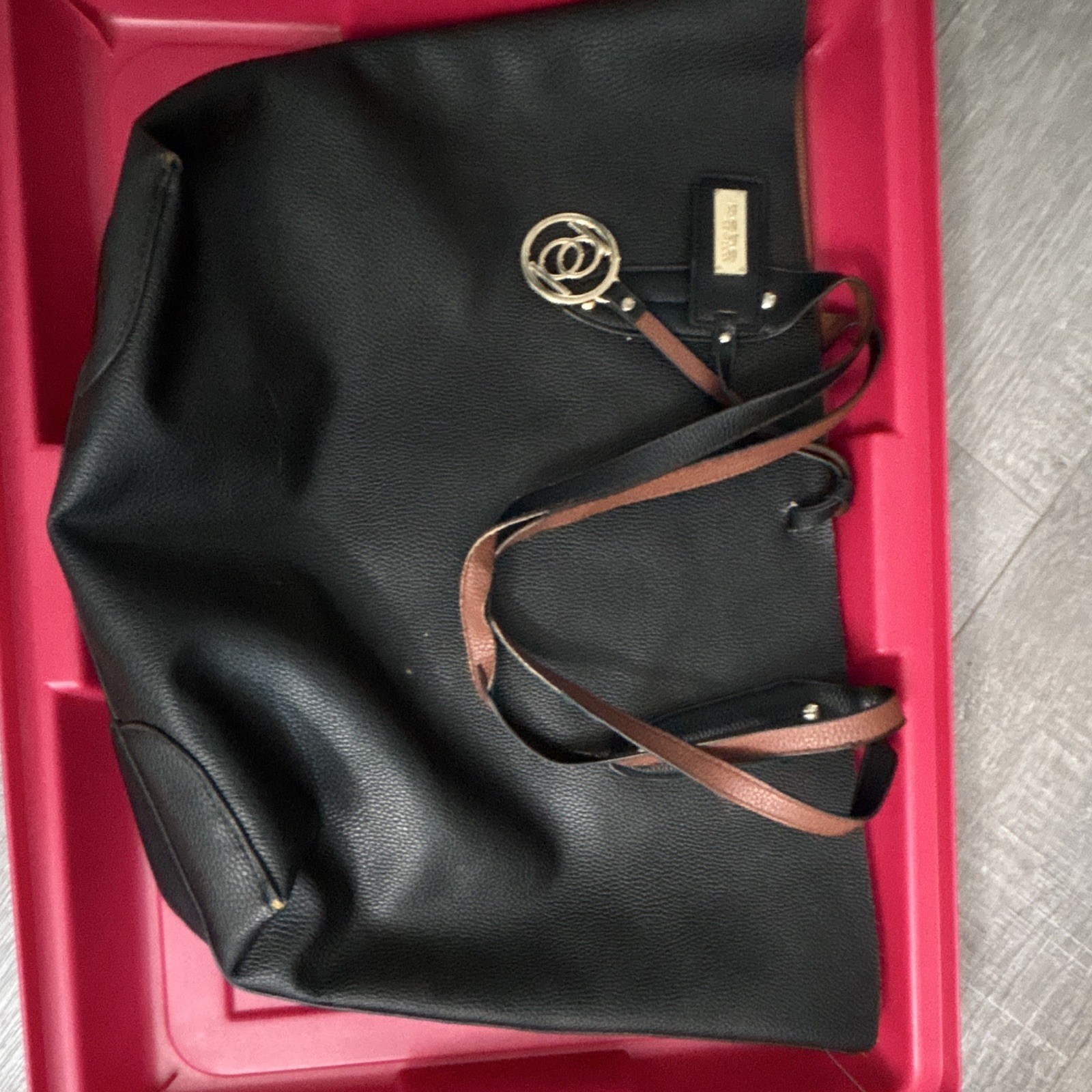bebe Black Pebbled Tote Bag Brown Double Handles Gold Hardware Logo Charm Zip