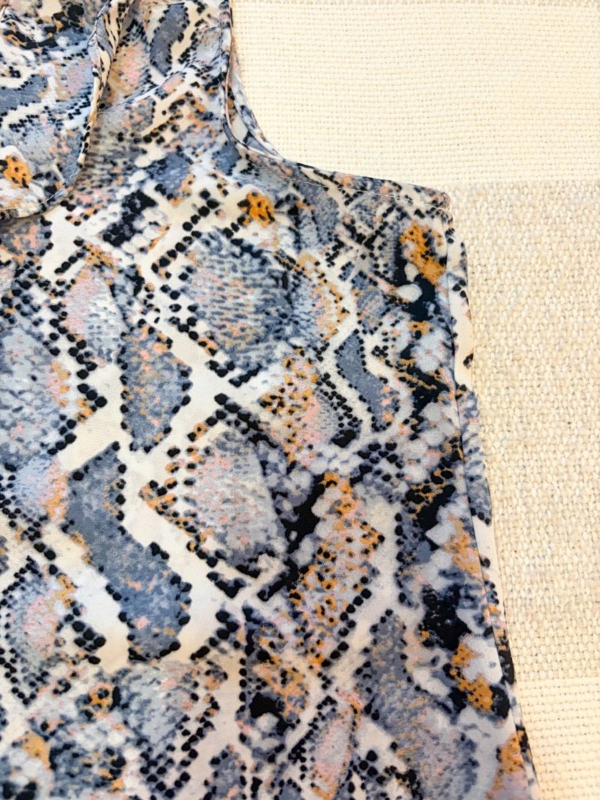 Vince Camuto Snakeskin Print Ruffle Blouse Sleeveless XS