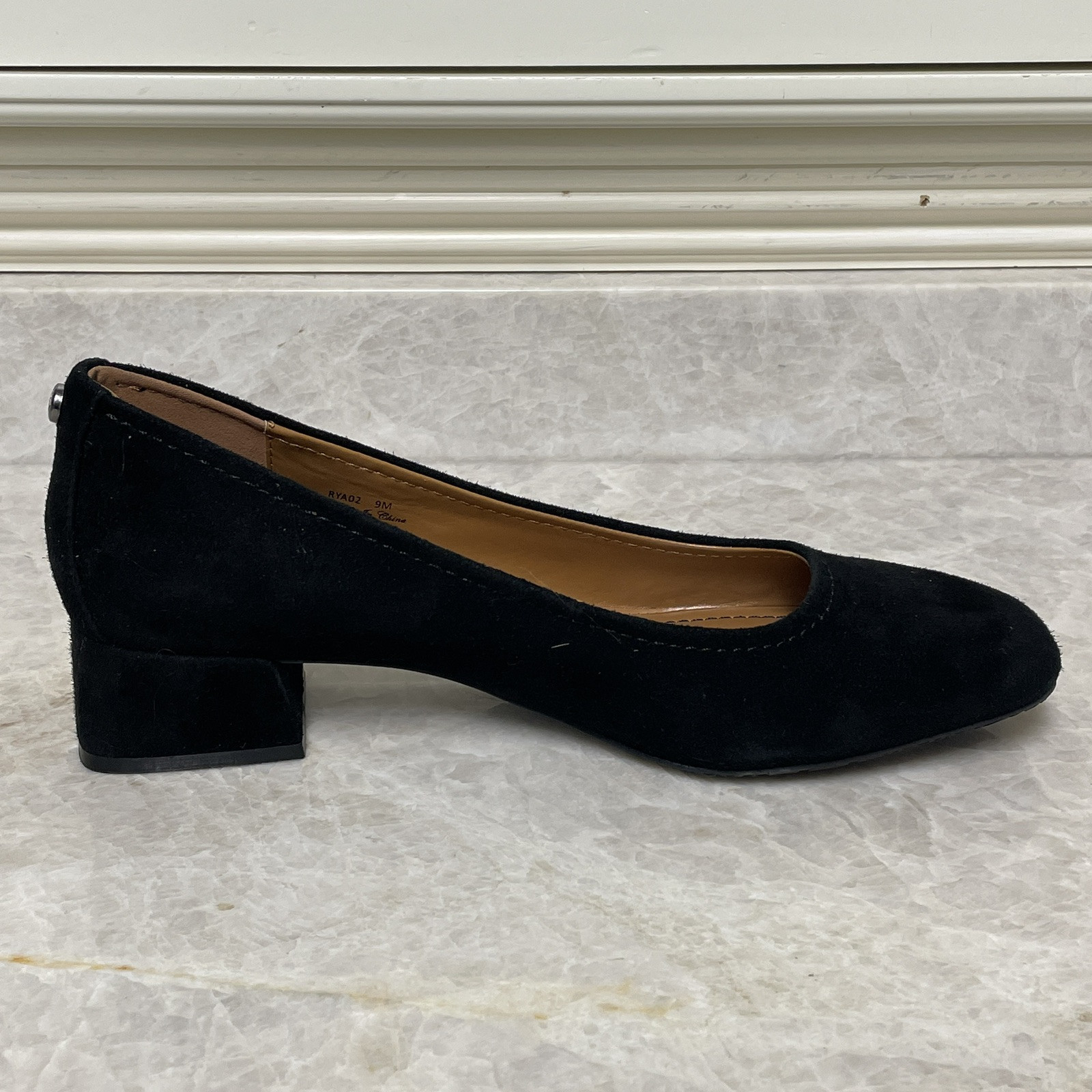 Donald Pliner Rya Pump Womens 9M Black Suede Square Toe 1.3 in Block Heel Shoes