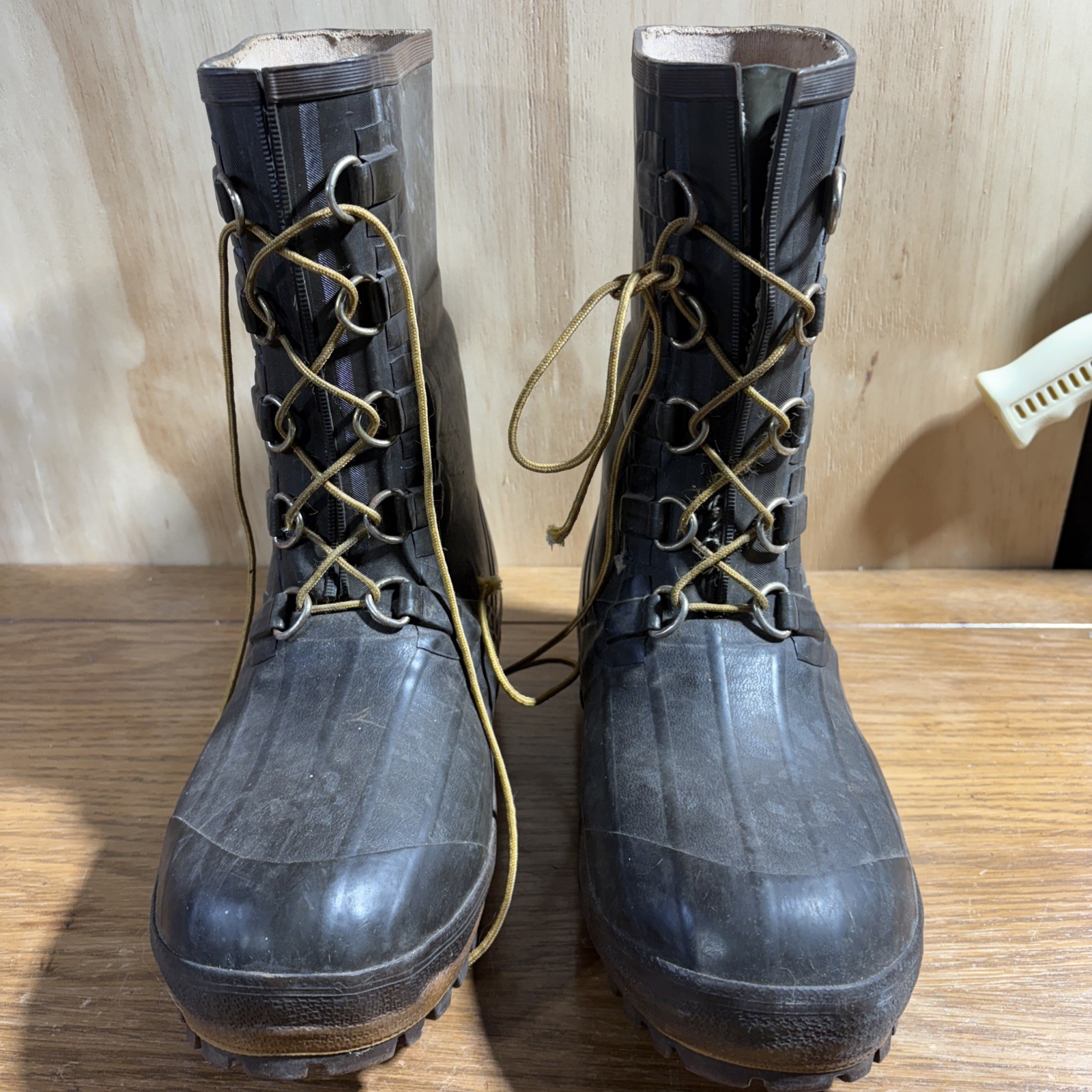 Hodgman Insulated B-85 13972 Size 8 Steel Shank Snow Work Farm Hunting Boots