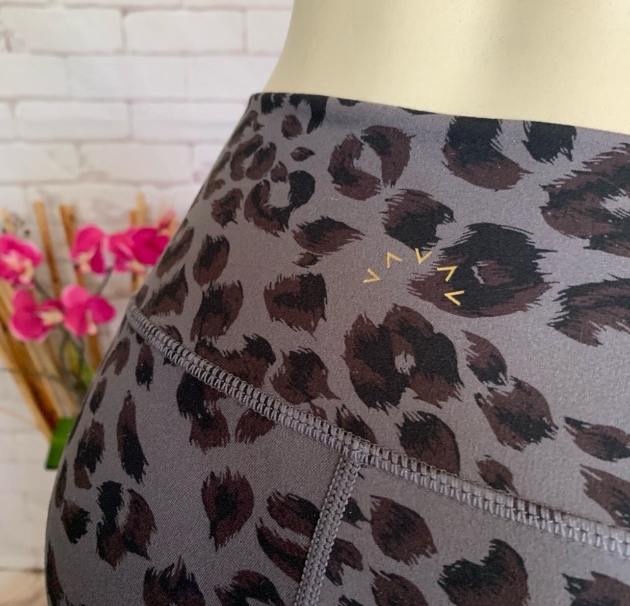 VAVAV VARLEY Century Legging 2.0 Cheetah Print Women’s Size Small