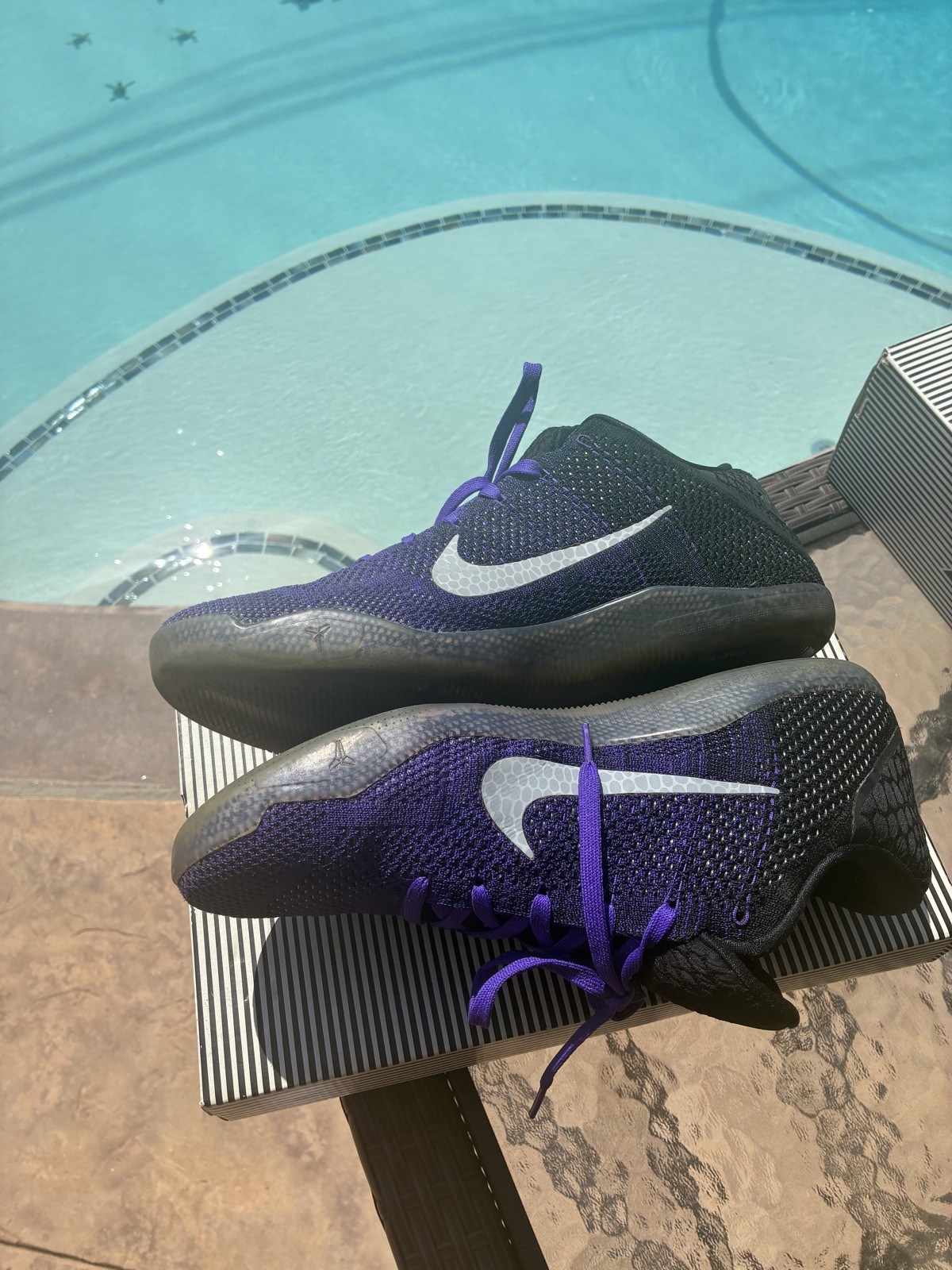 KOBE XI ELITE LOW Eulogy Hyper Grape